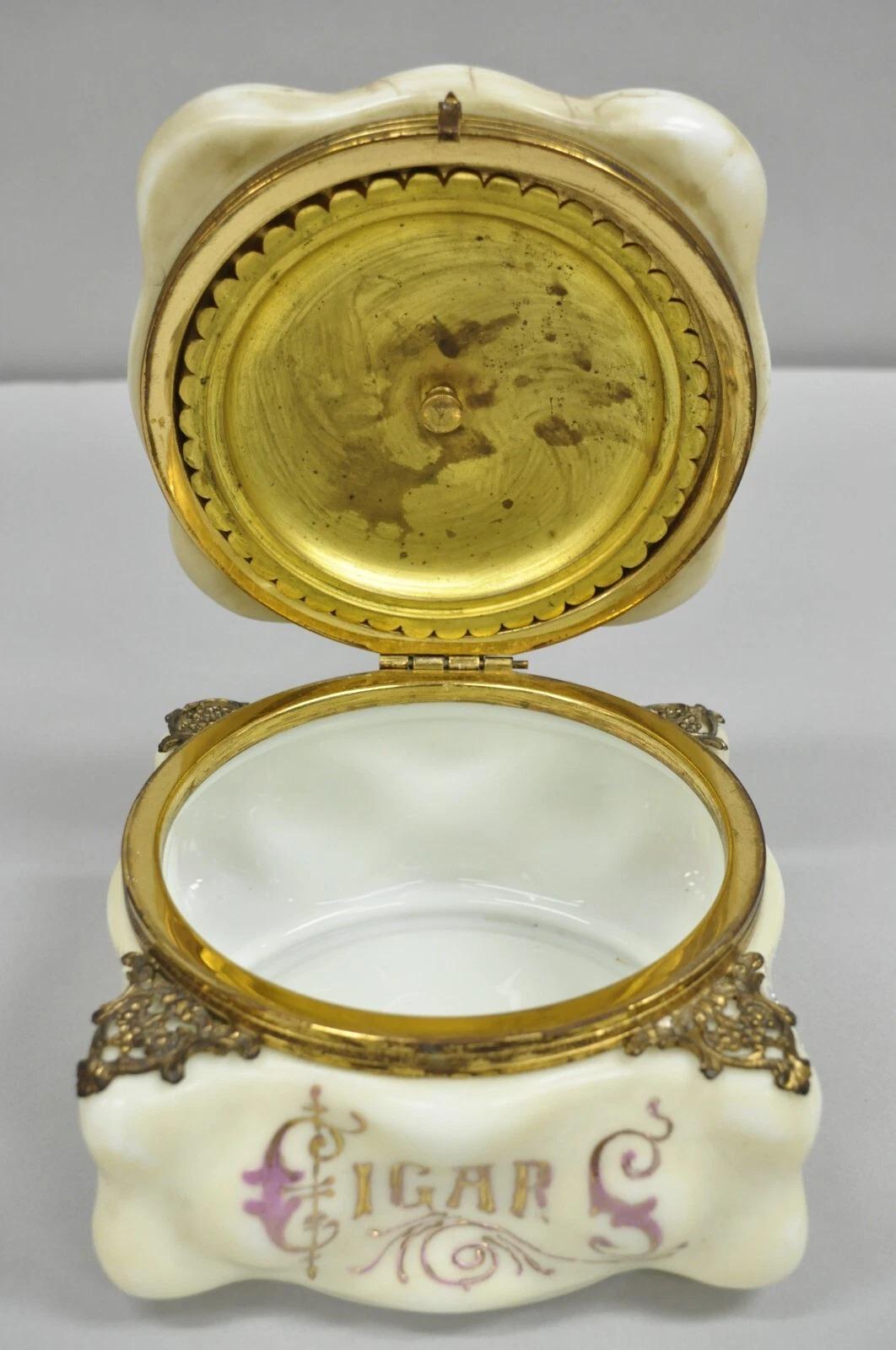 Antike viktorianische C.F. Monroe Wavecrest Art Nouveau Zigarren Humidor Glas Krug Box (19. Jahrhundert) im Angebot