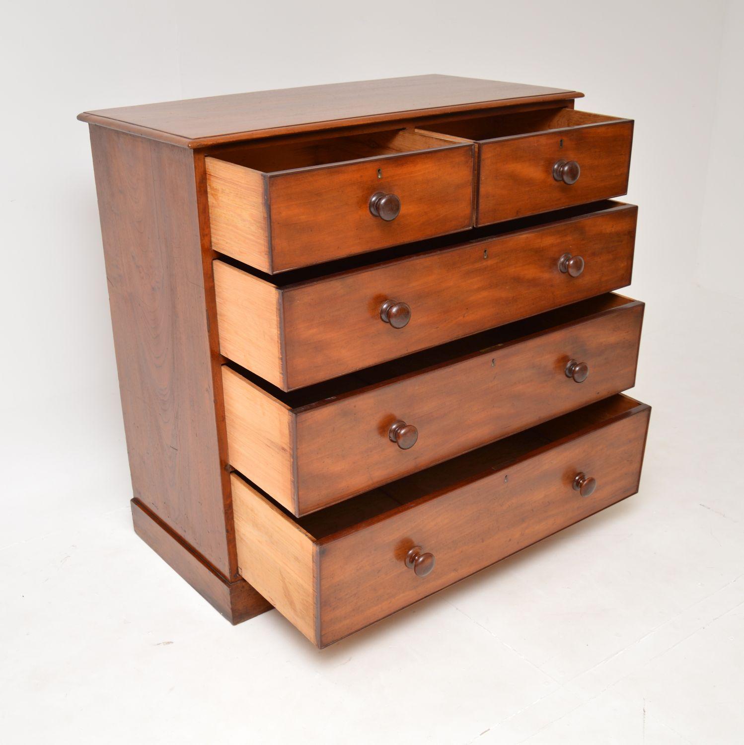 19th Century Antique Victorian Chest of Drawers