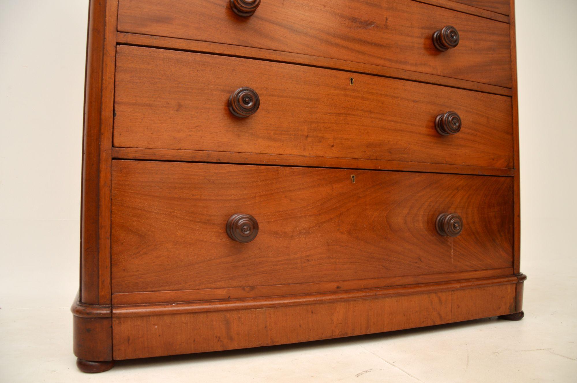Antique Victorian Chest of Drawers For Sale 4