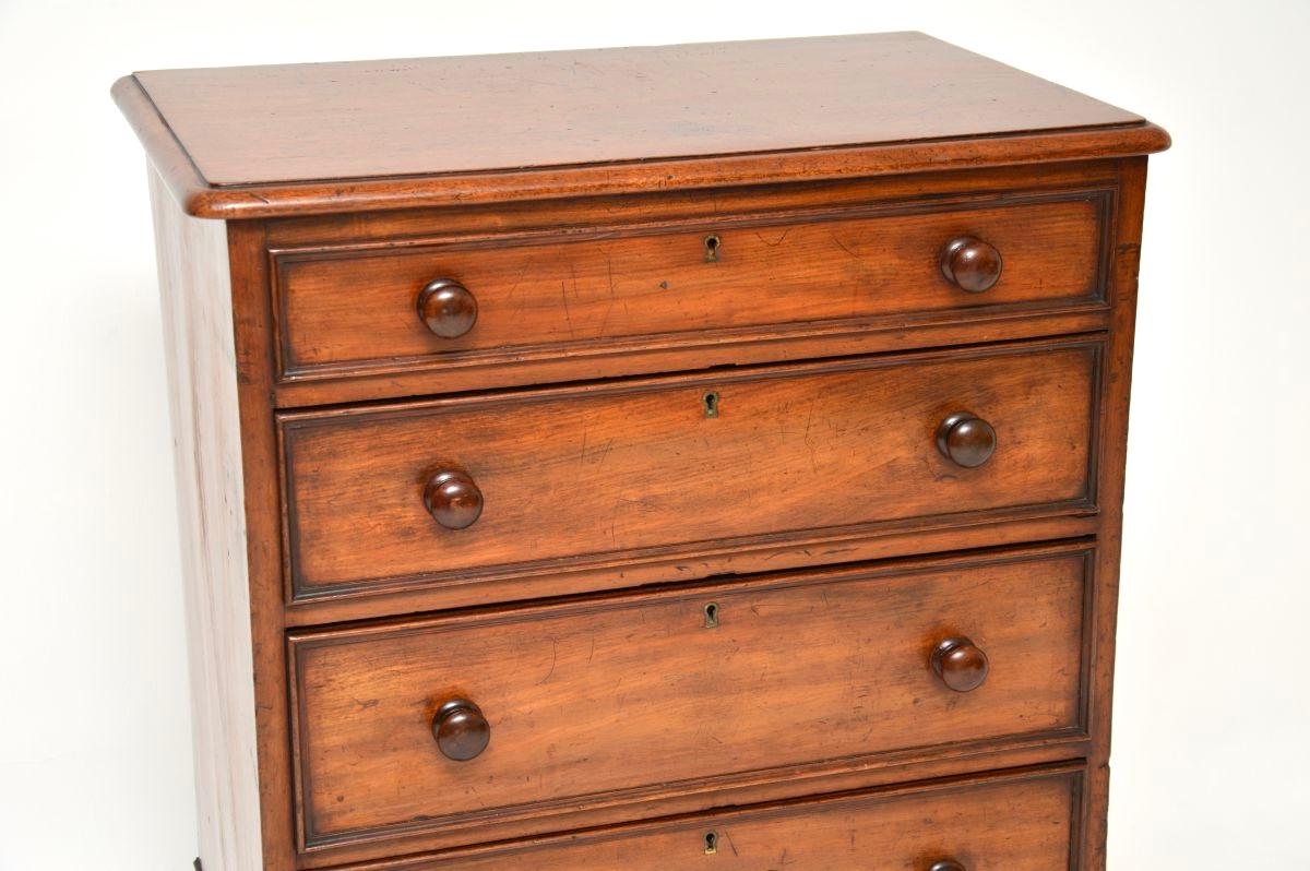 Antique Victorian Chest of Drawers For Sale 3