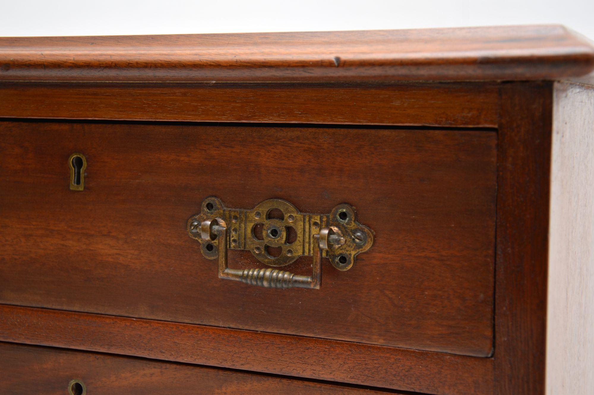 Wood Antique Victorian Chest of Drawers