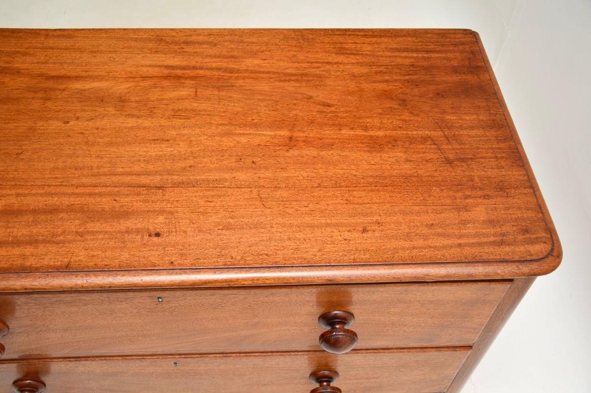 Legno Antico cassettone vittoriano in vendita