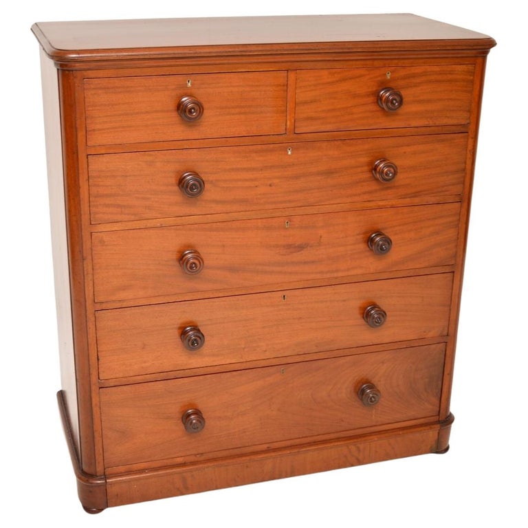 Antique Victorian Chest of Drawers For Sale at 1stDibs