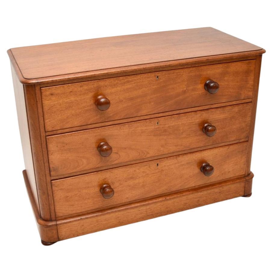 Antique Victorian Chest of Drawers