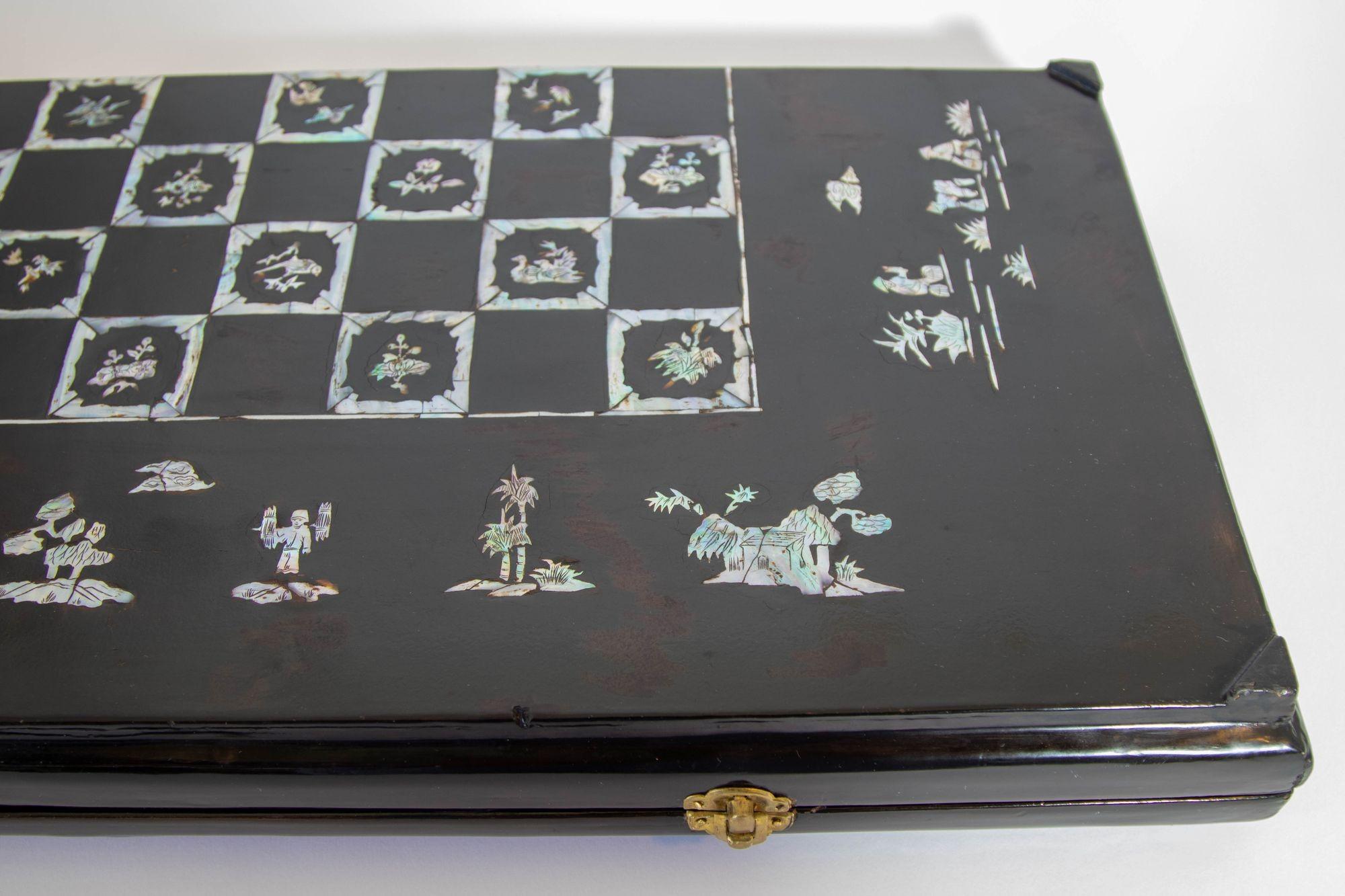 Antike viktorianische chinesische schwarz lackierte, schwarz lackierte und Perlmutt-Intarsien-Spielkästchen im Angebot 5