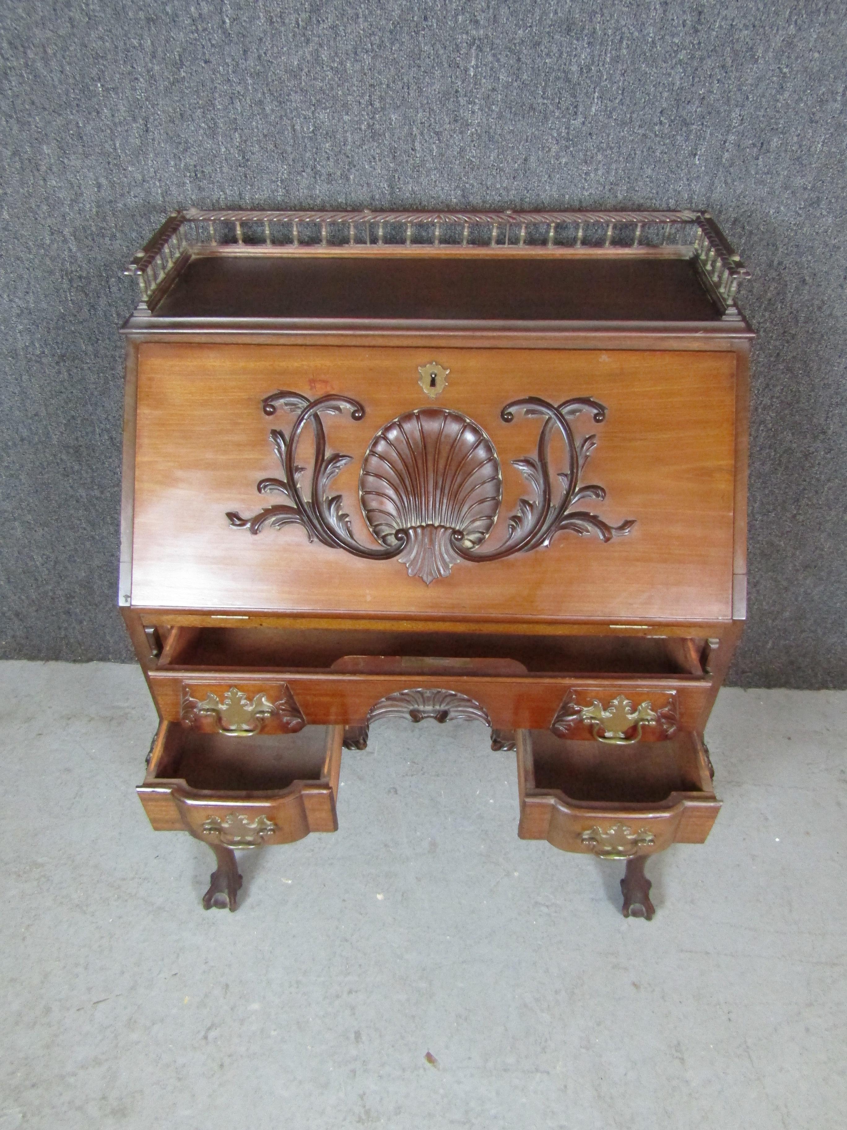 Antique Victorian Chippendale Mahogany Secretary Desk For Sale 1