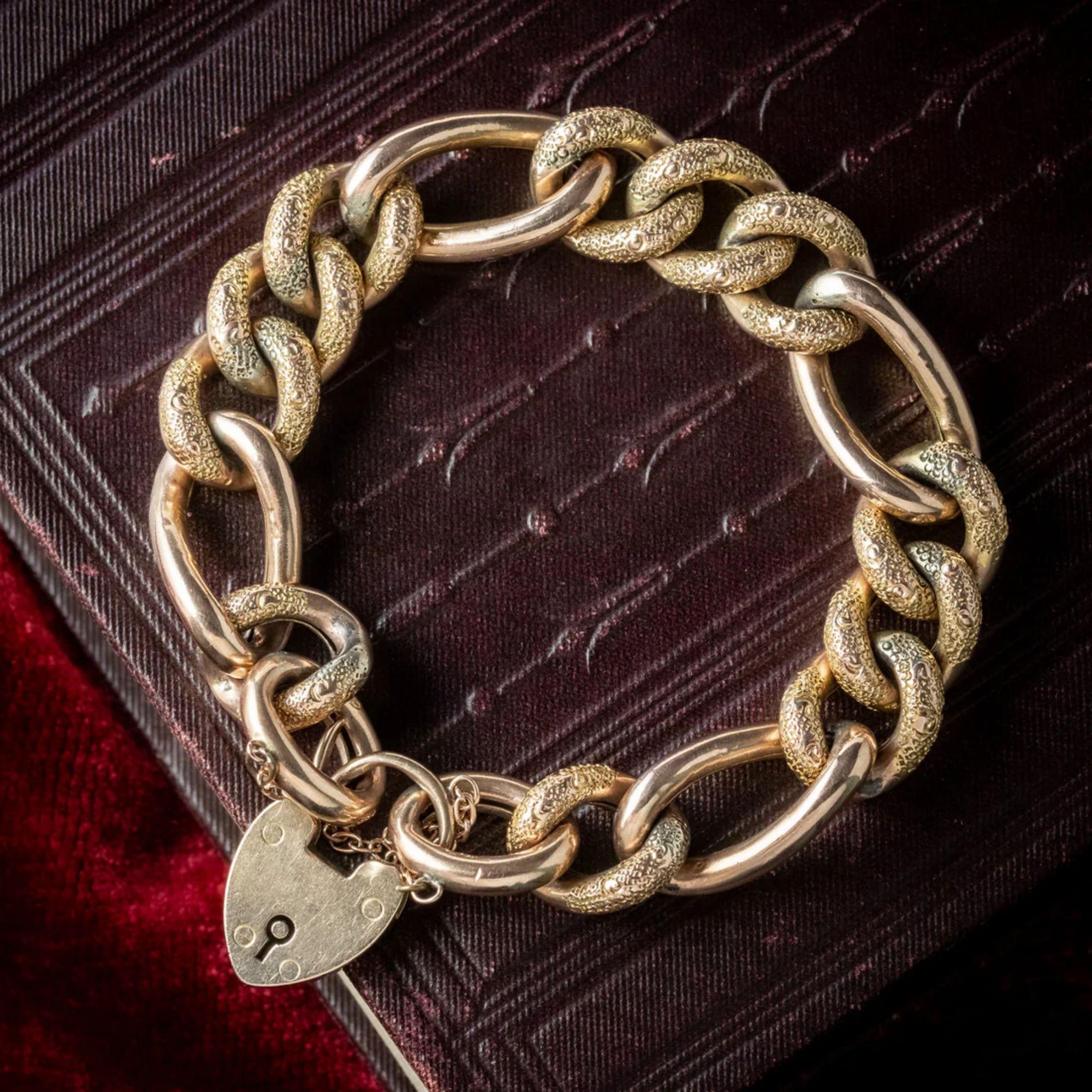 Women's Antique Victorian Chunky Curb Bracelet in 9ct Gold with Heart Padlock For Sale