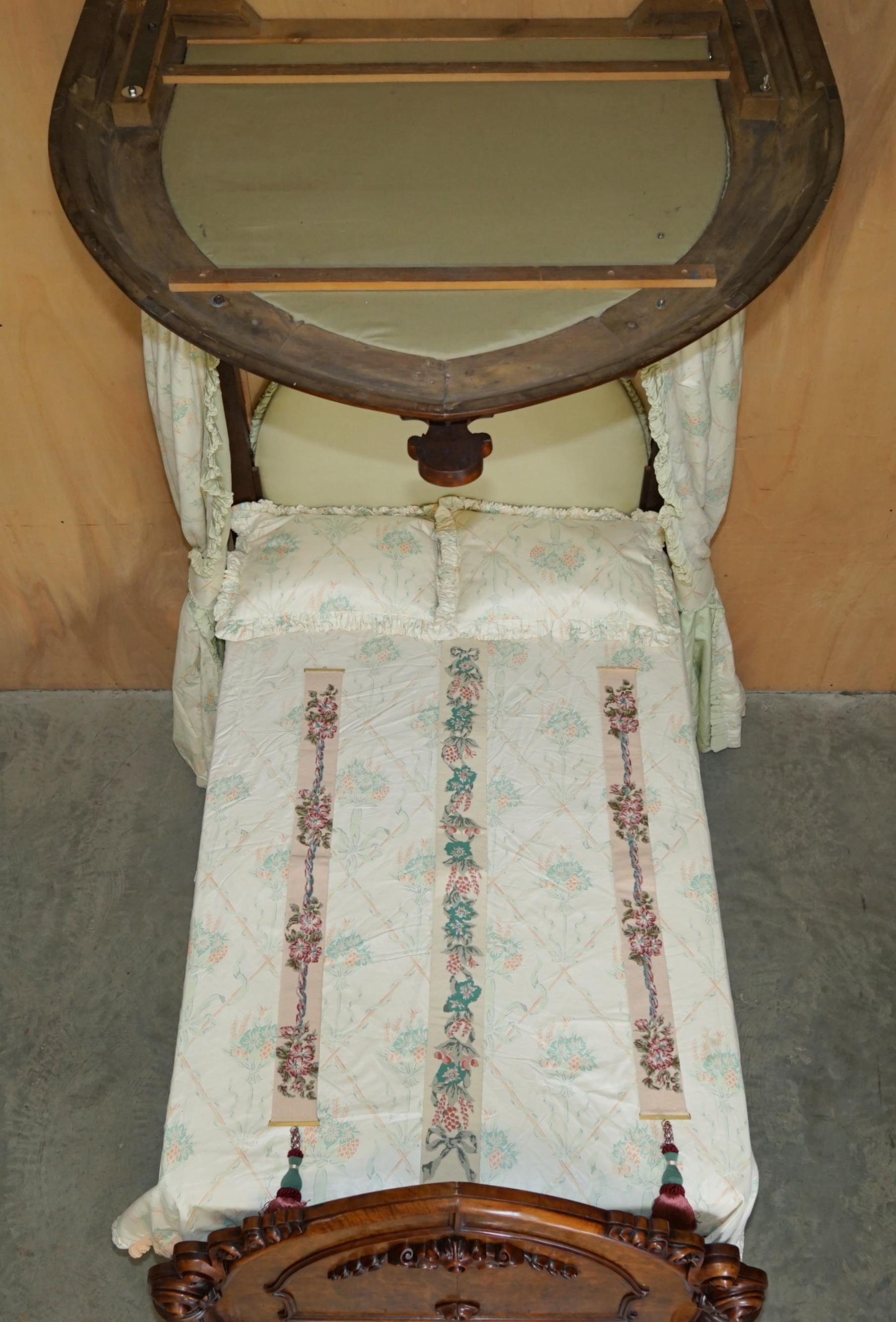 ANTIQUE VICTORIAN CIRCA 1860 HAND CARved BURR WALNUT HALF TESTER CANOPY BEd im Angebot 7