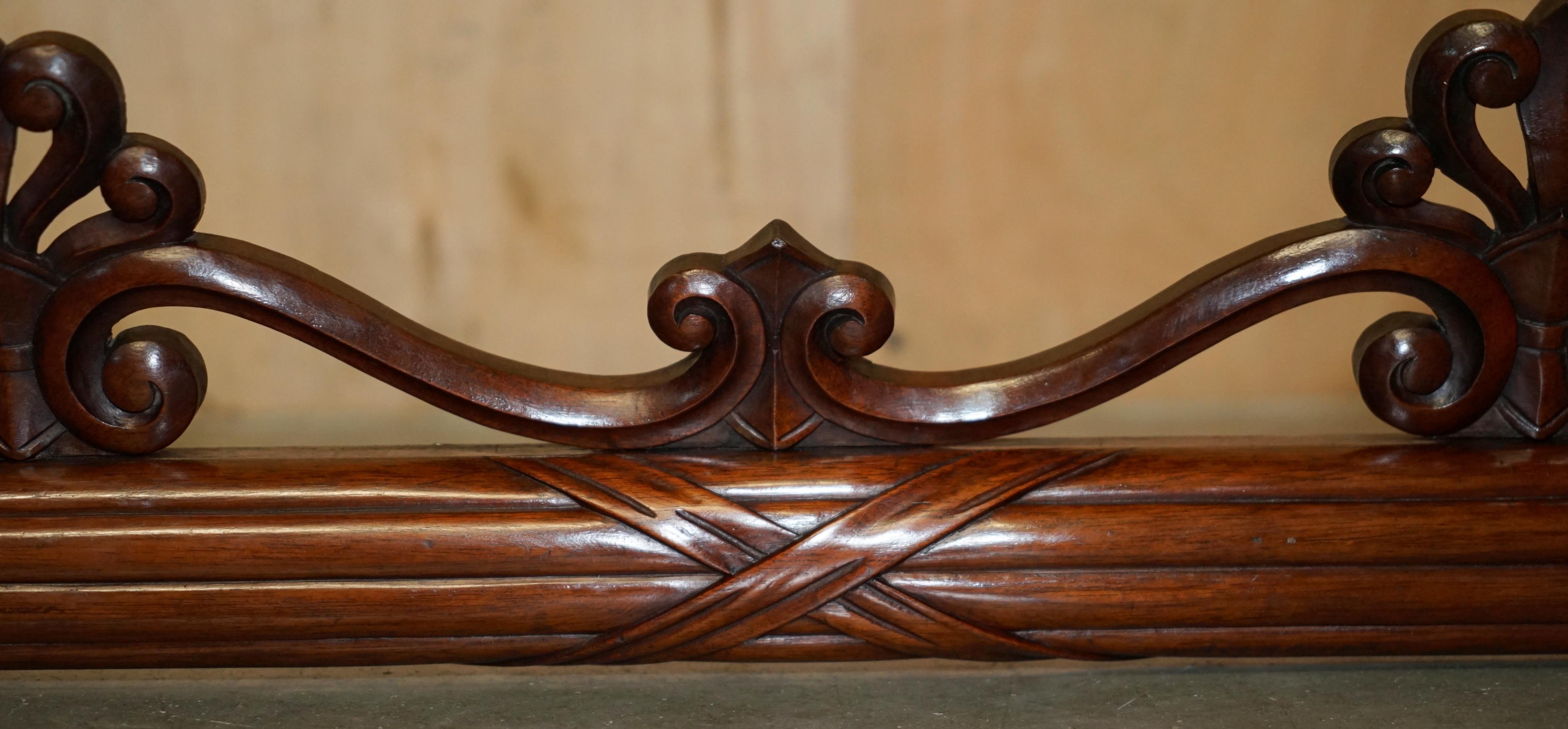 English ANTIQUE VICTORiAN CIRCA 1860 HAND CARVED CURTAIN WINDOW PELMET SUPER DECORATIVE For Sale