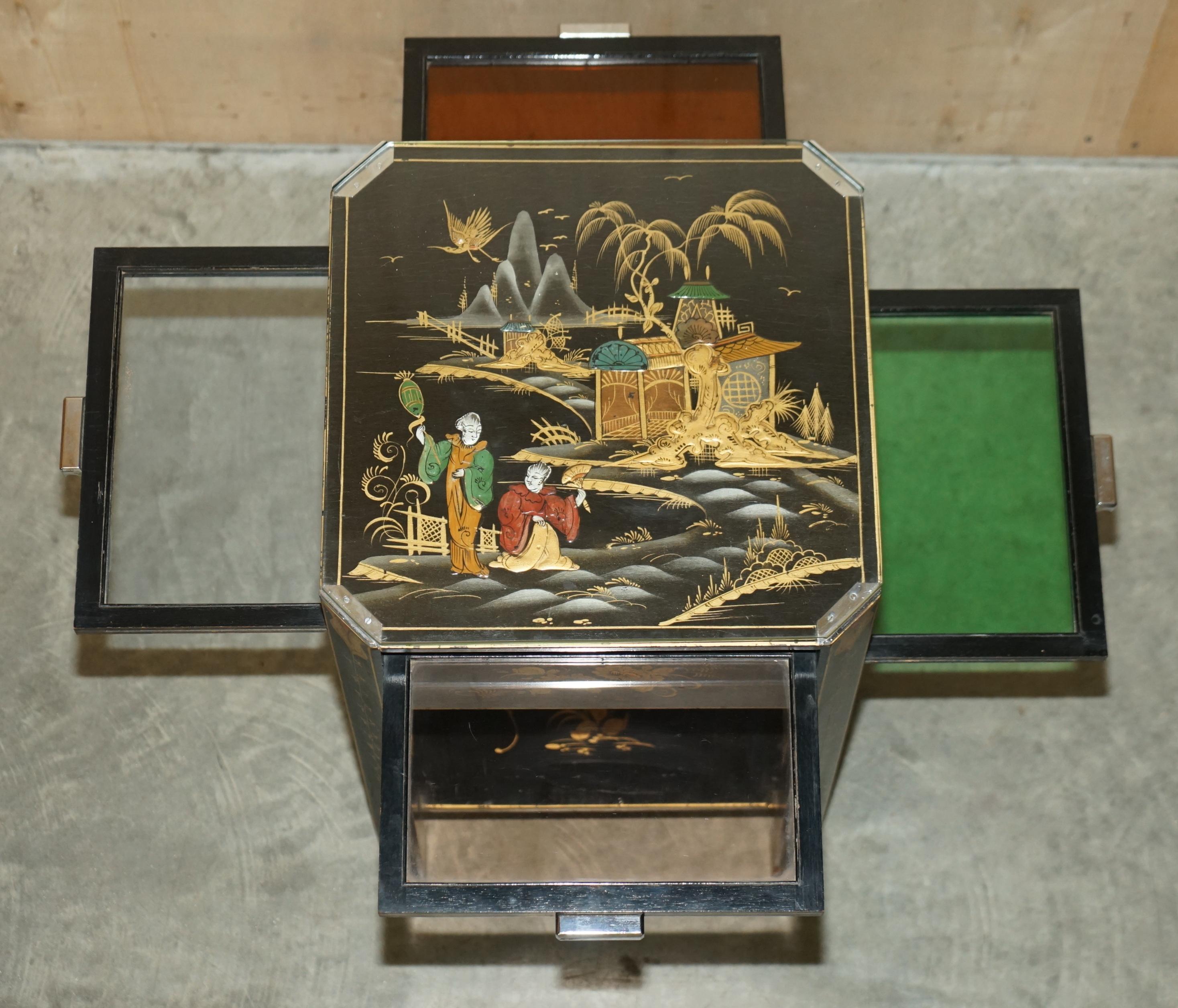 Antique Victorian circa 1880 Chinese Chinoiserie Lacquered Side End Lamp Table For Sale 15