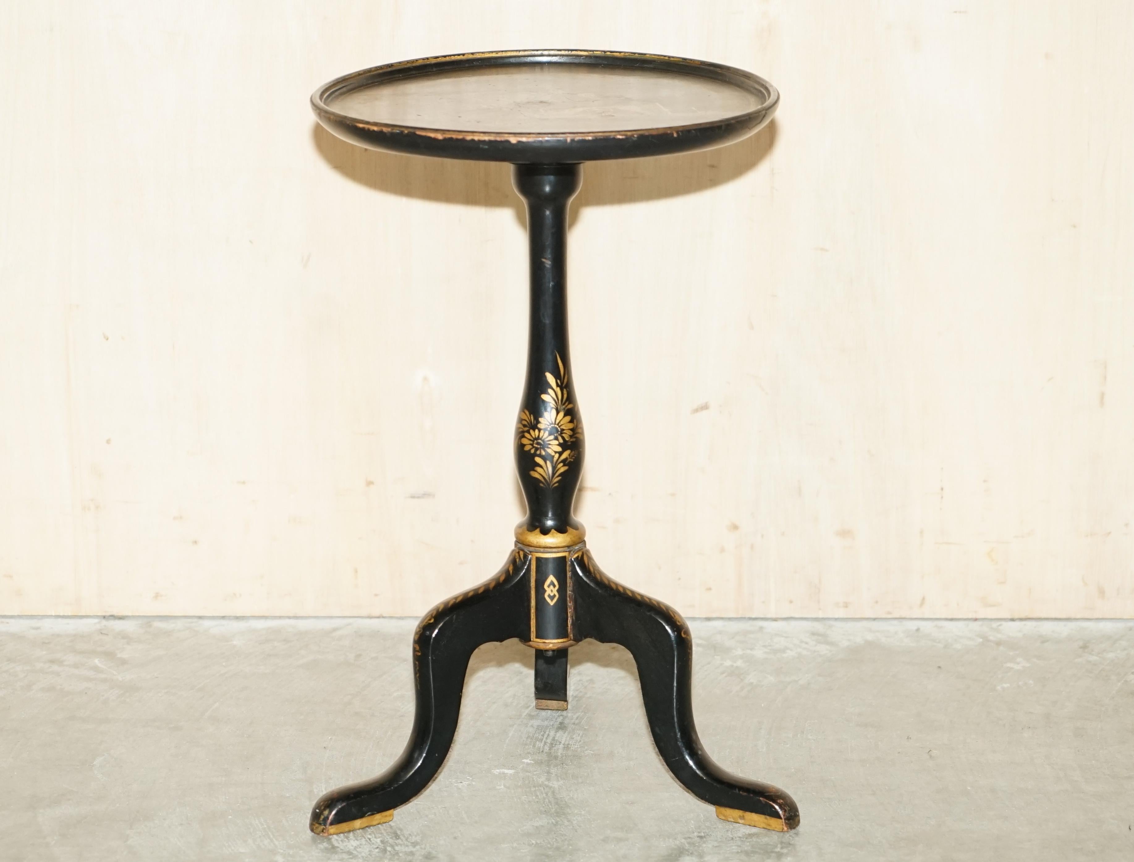 We are delighted to offer for sale this lovely circa 1880-1900 hand made Chinese Chinoiserie side end lamp table 

A very good looking and well made piece, the finish is 100% original and untouched, it looks every bit of its 100-120 years. 

In