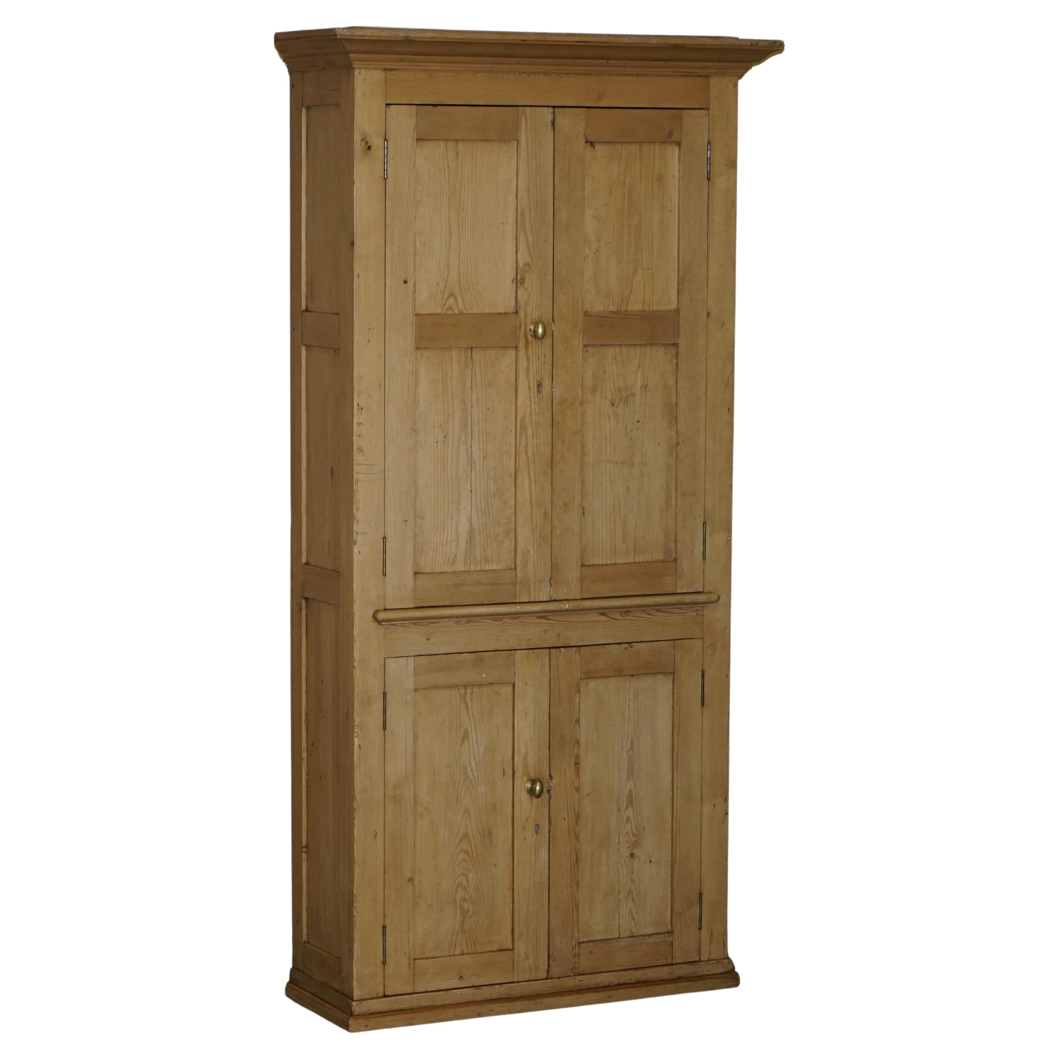 Antique Victorian circa 1880 Lightly Burred Pine Housekeepers Linen Cupboard For Sale