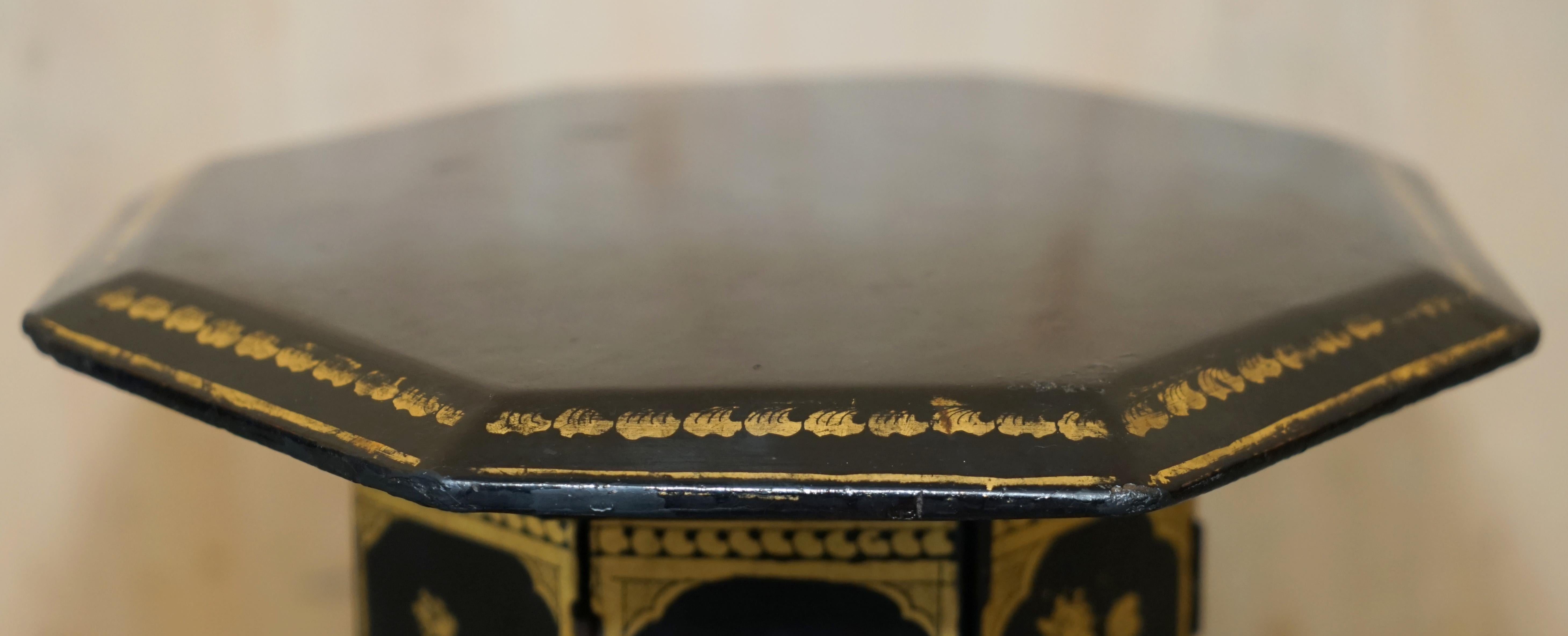 Wood Antique Victorian circa 1900 Chinese Chinoiserie Lacquered Folding Side Table For Sale