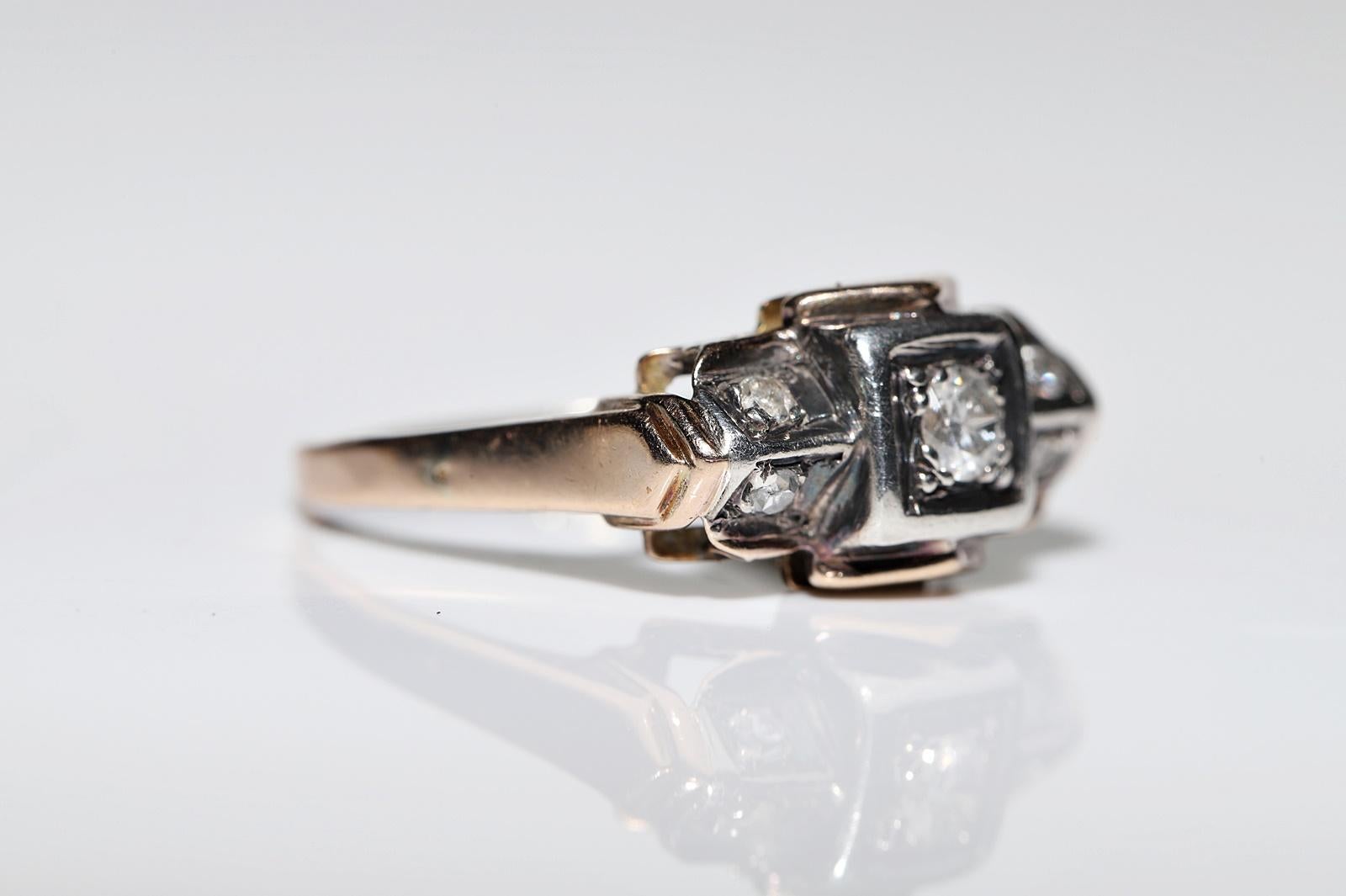 Antique Victorian Circa 1900s 14k Gold Natural Diamond Decorated Ring For Sale 2
