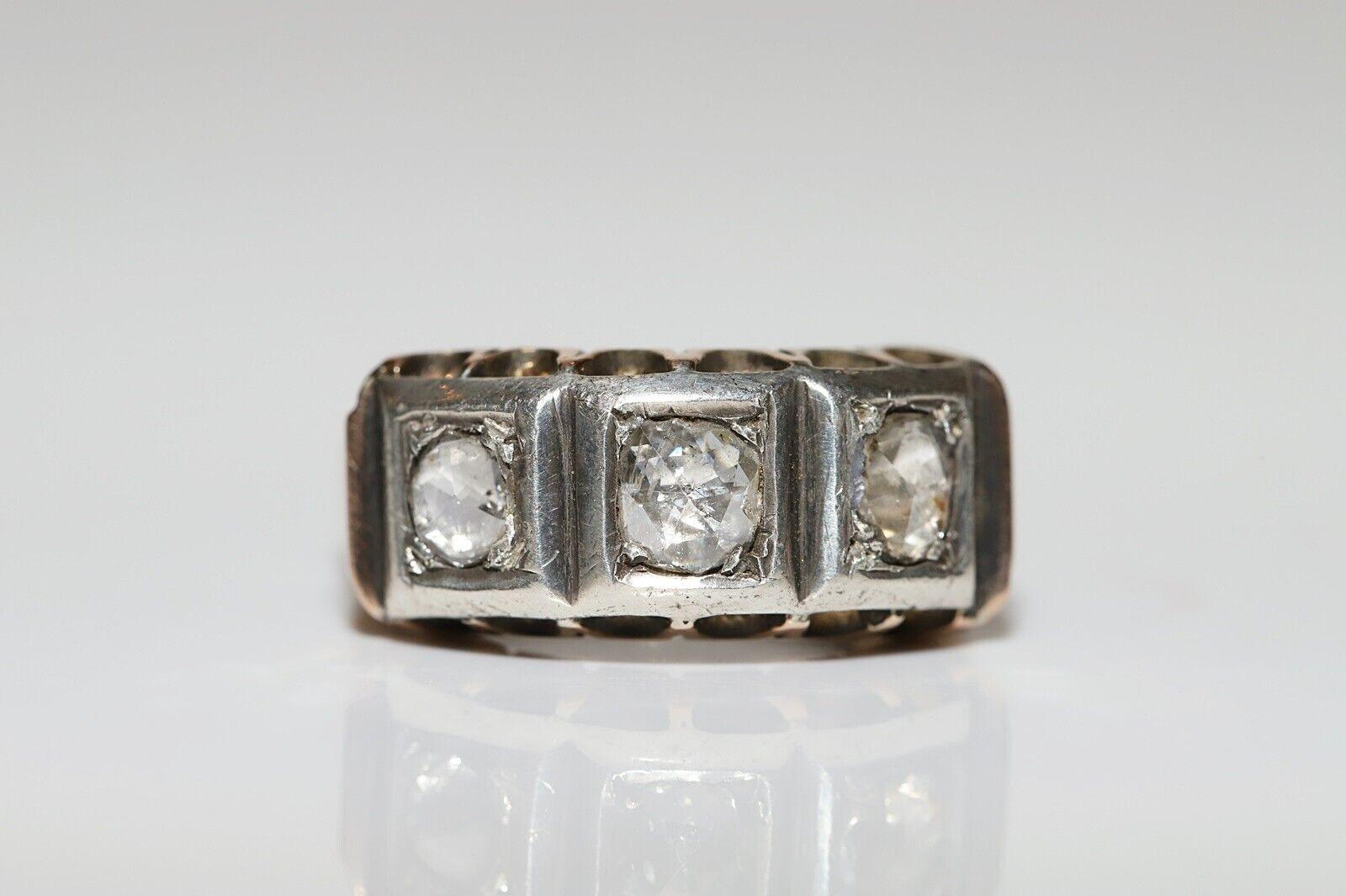In very good condition.
Total weight is 5.4 grams.
Totally is diamond about 0.48 ct.
The diamond is has  H-I color and s2-Pique clarity.
Ring size is US 7.2 
We can make any size.
Box is not included.
Please contact for any questions.