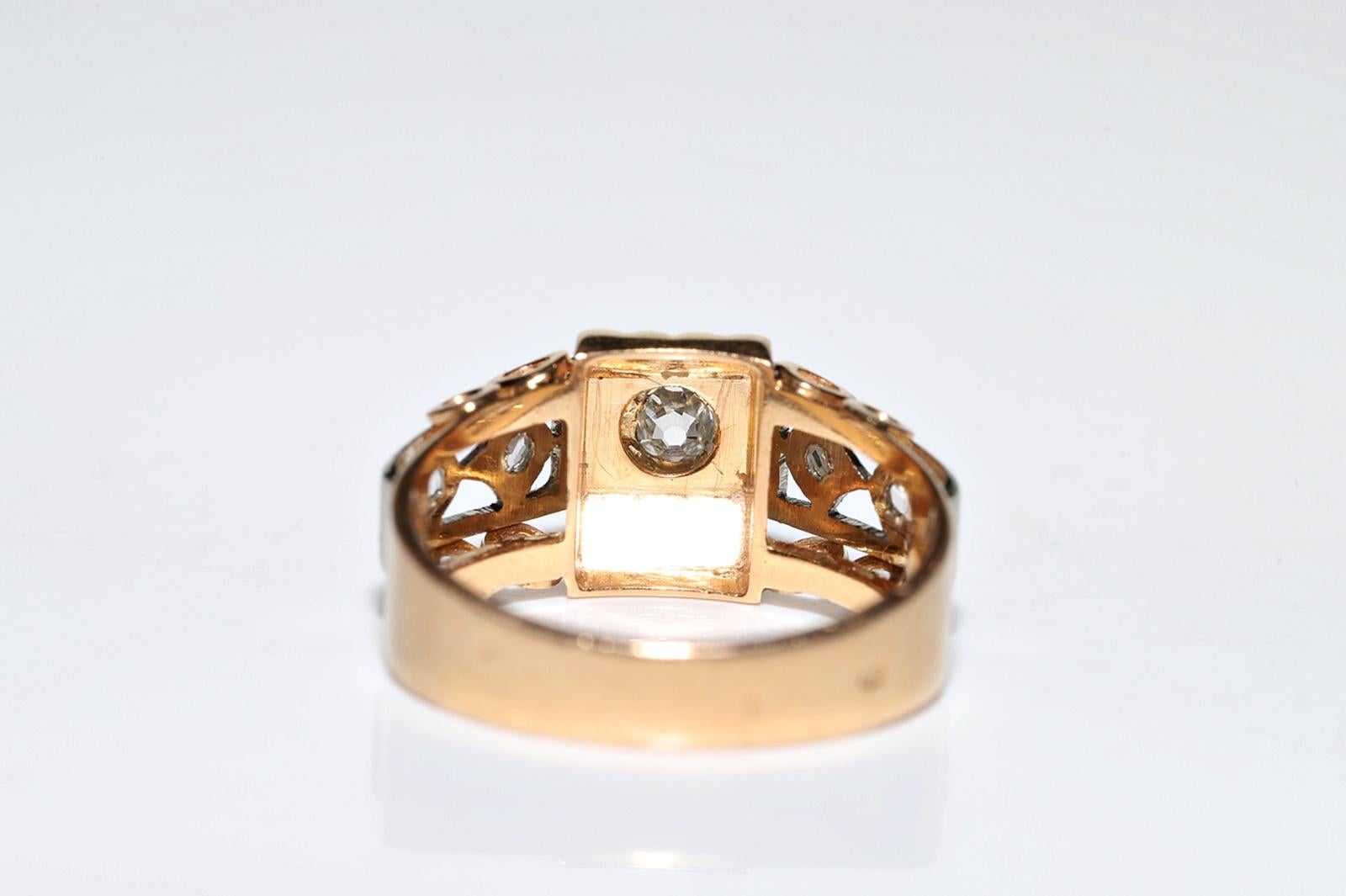 Antique Victorian Circa 1900s 18k Gold Natural Diamond Decorated Amazing Ring For Sale 2
