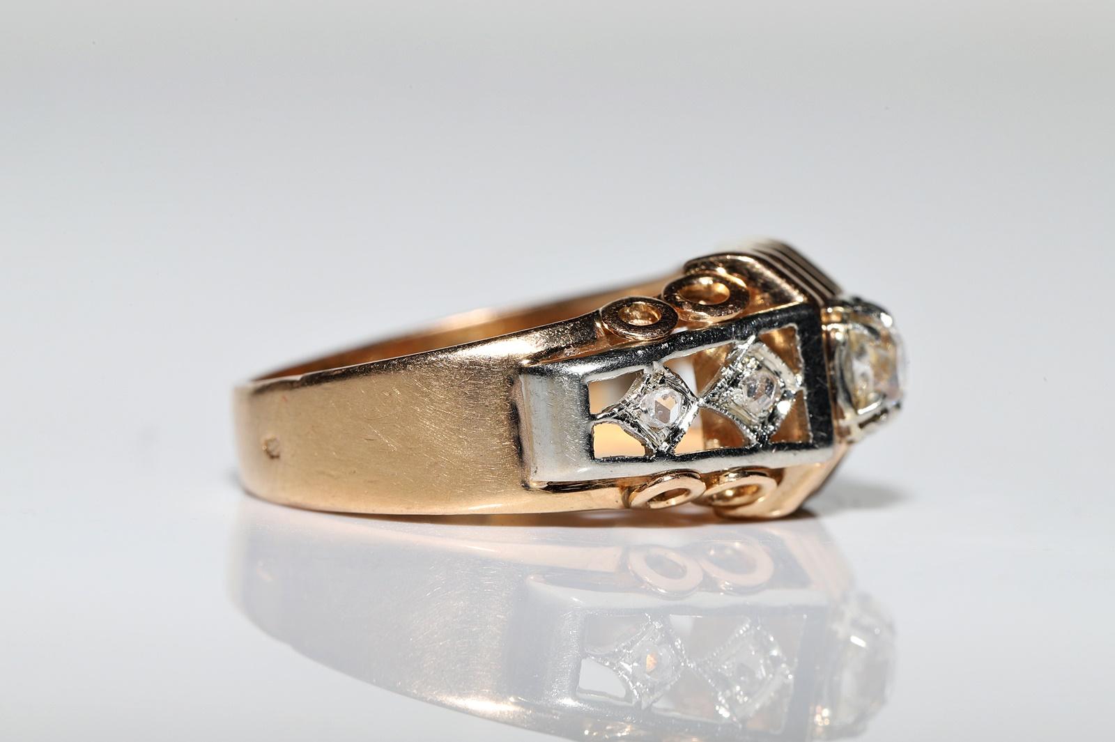 Antique Victorian Circa 1900s 18k Gold Natural Diamond Decorated Amazing Ring  For Sale 3