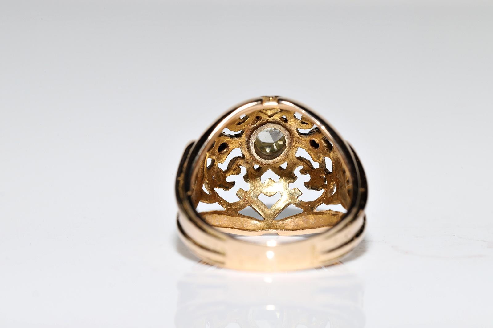 Antique Victorian Circa 1900s 18k Gold Natural Diamond Decorated Ring For Sale 1
