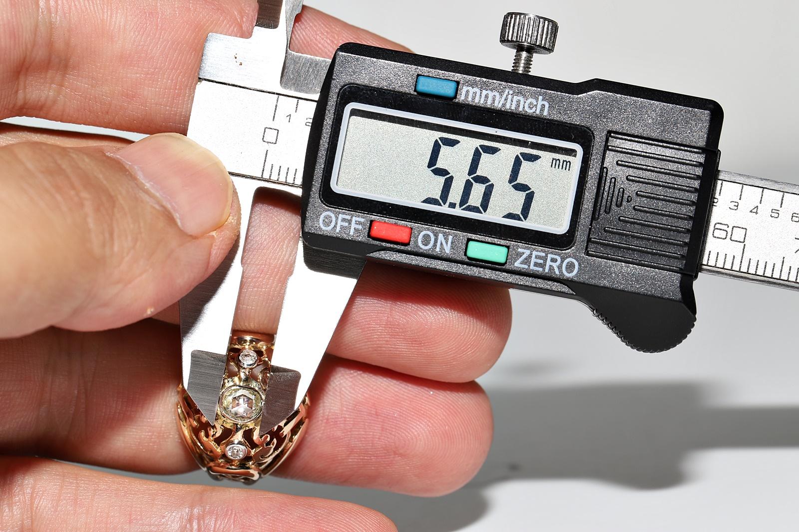 Bague ancienne victorienne Circa 1900s en or 18k décorée de diamants naturels en vente 2