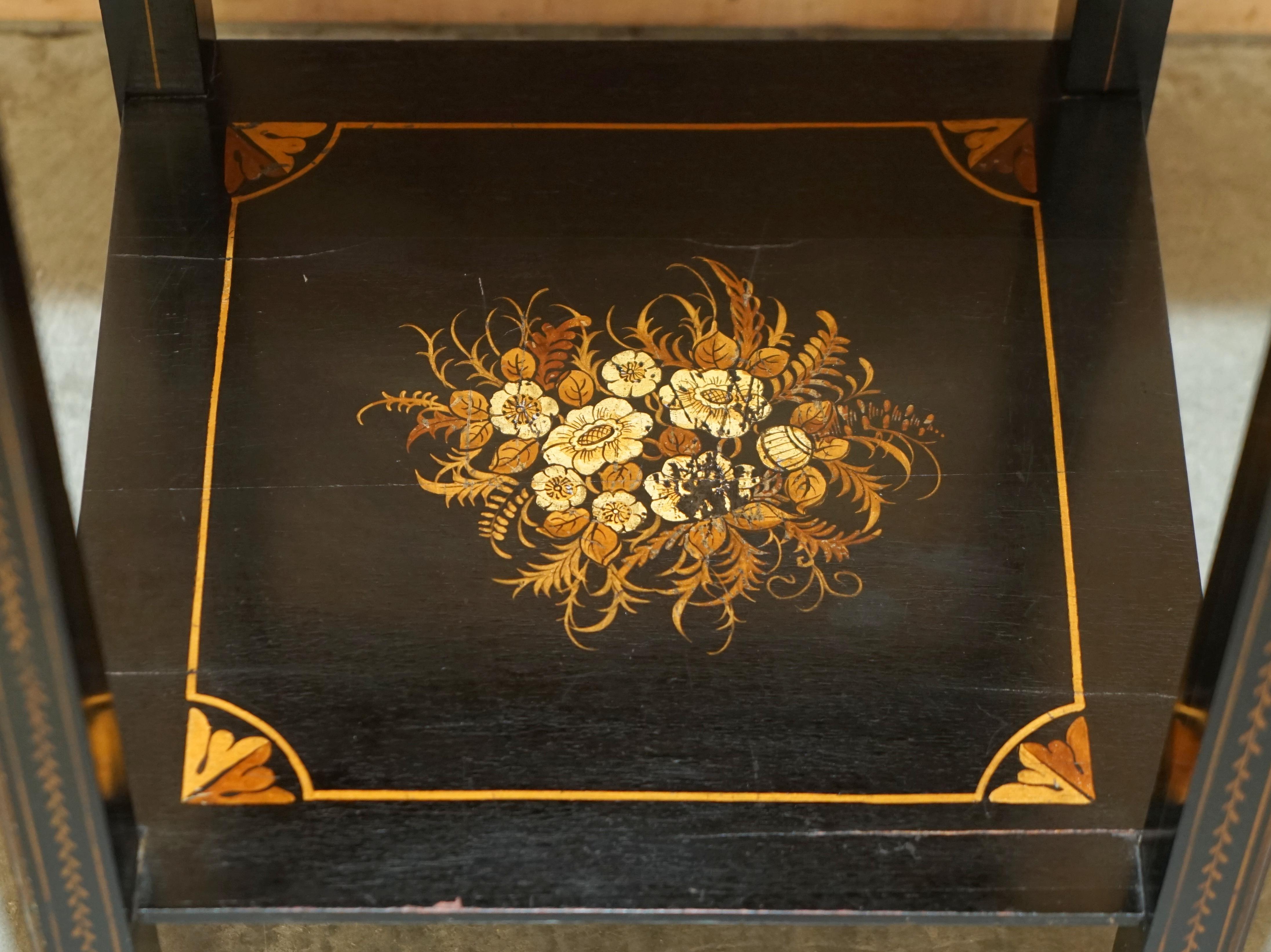 Antique Edwardian circa 1910 Chinese Chinoiserie Lacquered Side End Lamp Table For Sale 6