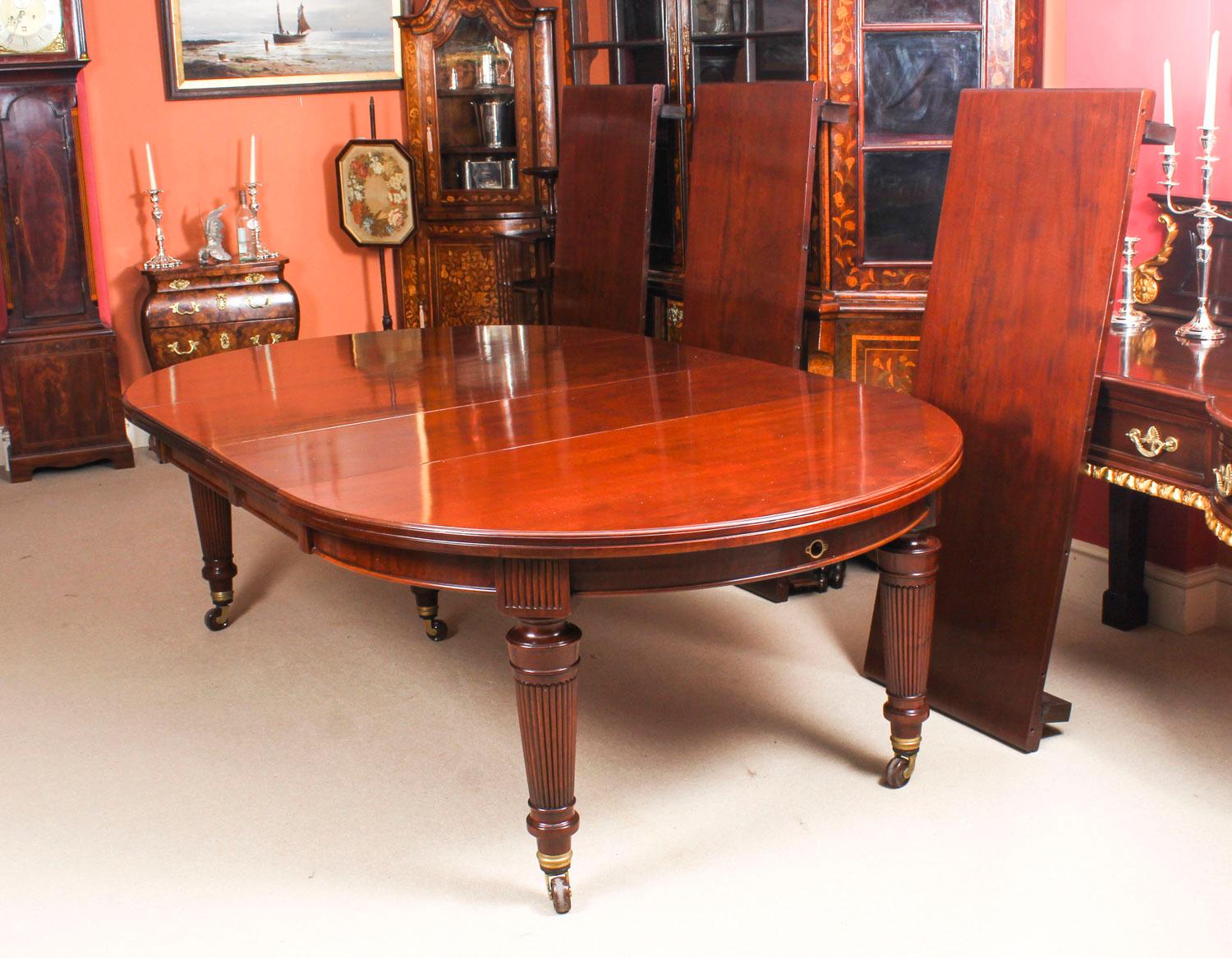 Antique Victorian Circular Extending Dining Table and 14 Chairs, 19th Century 1