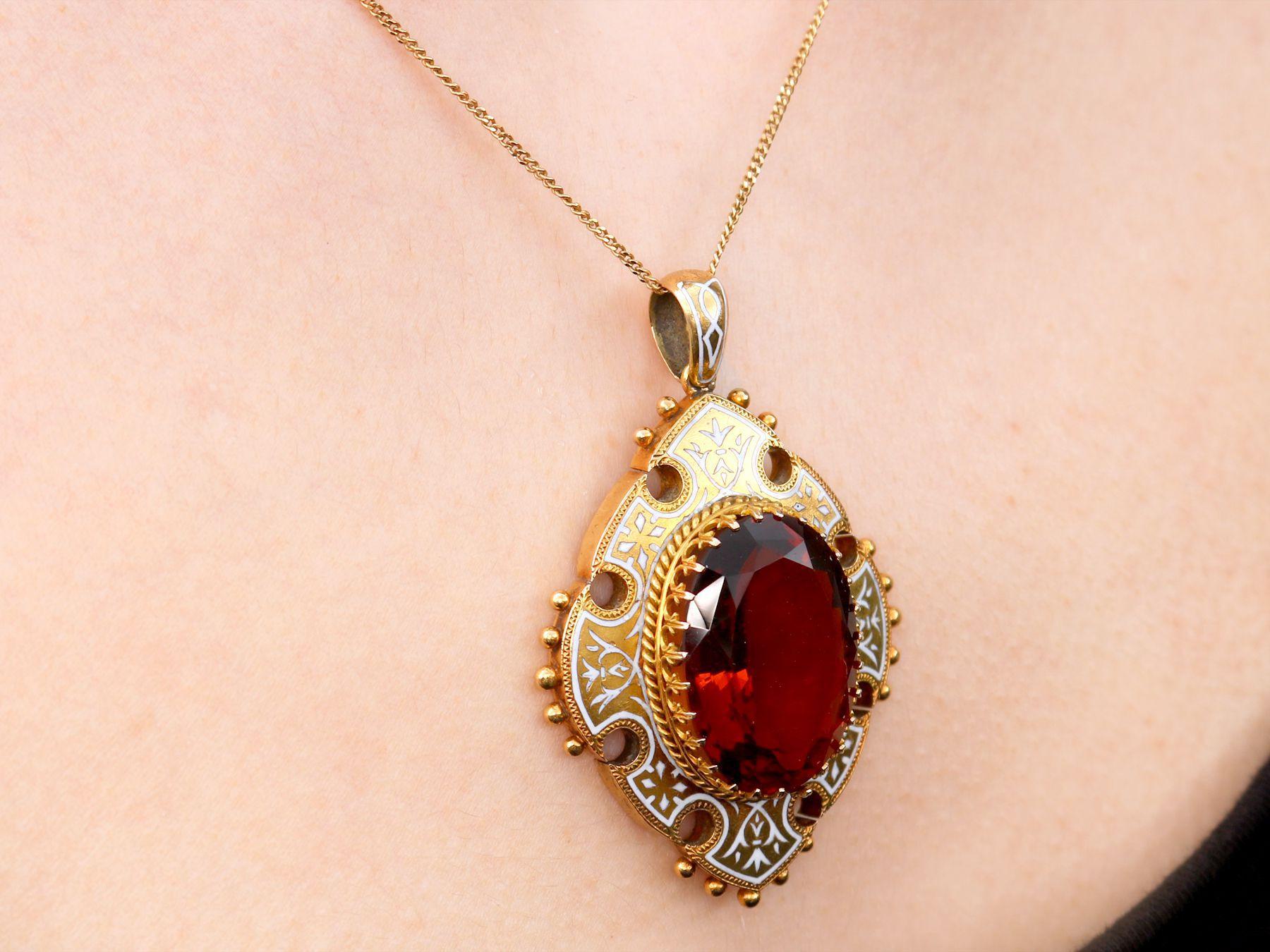 Pendentif victorien ancien en or jaune, émail et citrine en vente 2