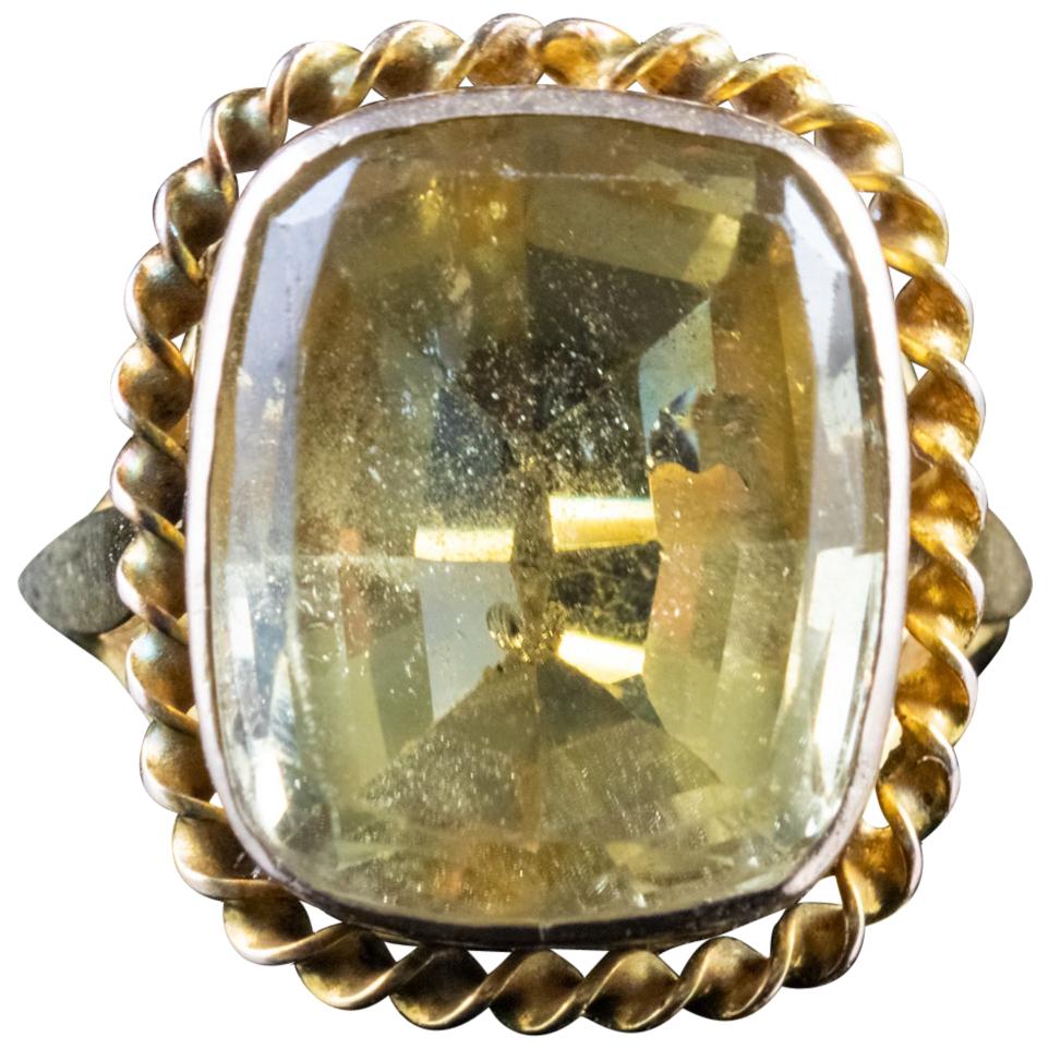 Antique Victorian Citrine Ring 18 Carat Yellow Gold, circa 1900 For Sale