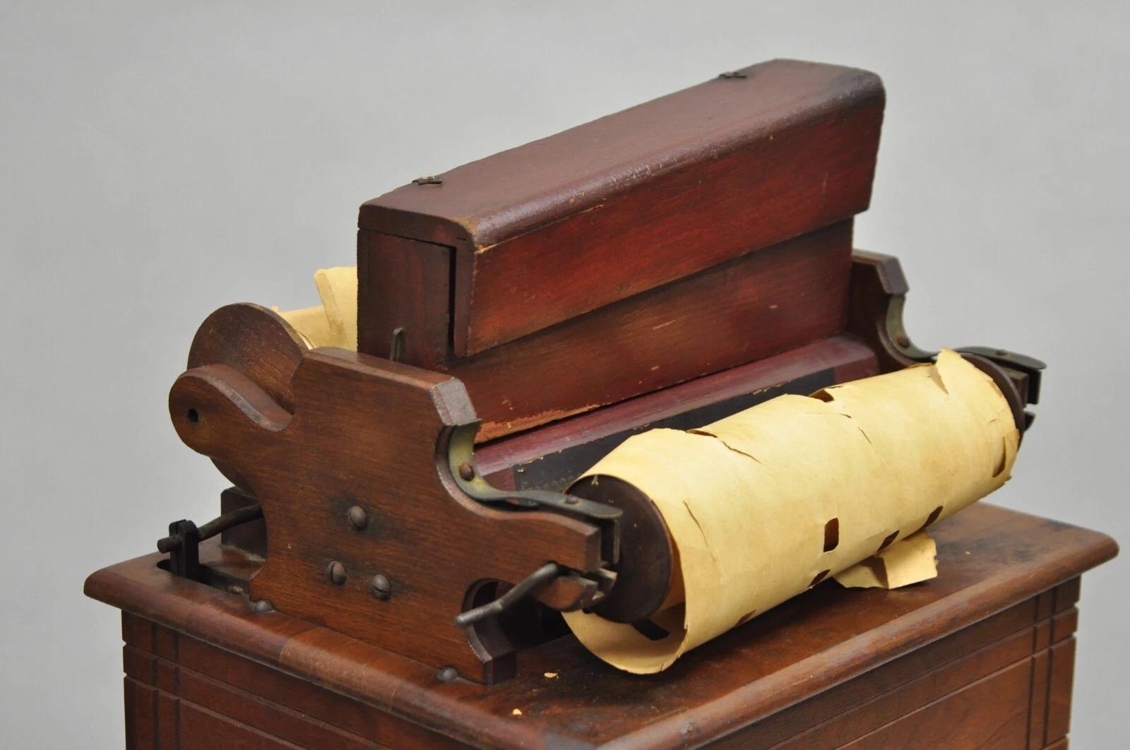 Petite boîte à musique victorienne ancienne Clariona Merritt Gally 14 Reed Pipe Organette en vente 3