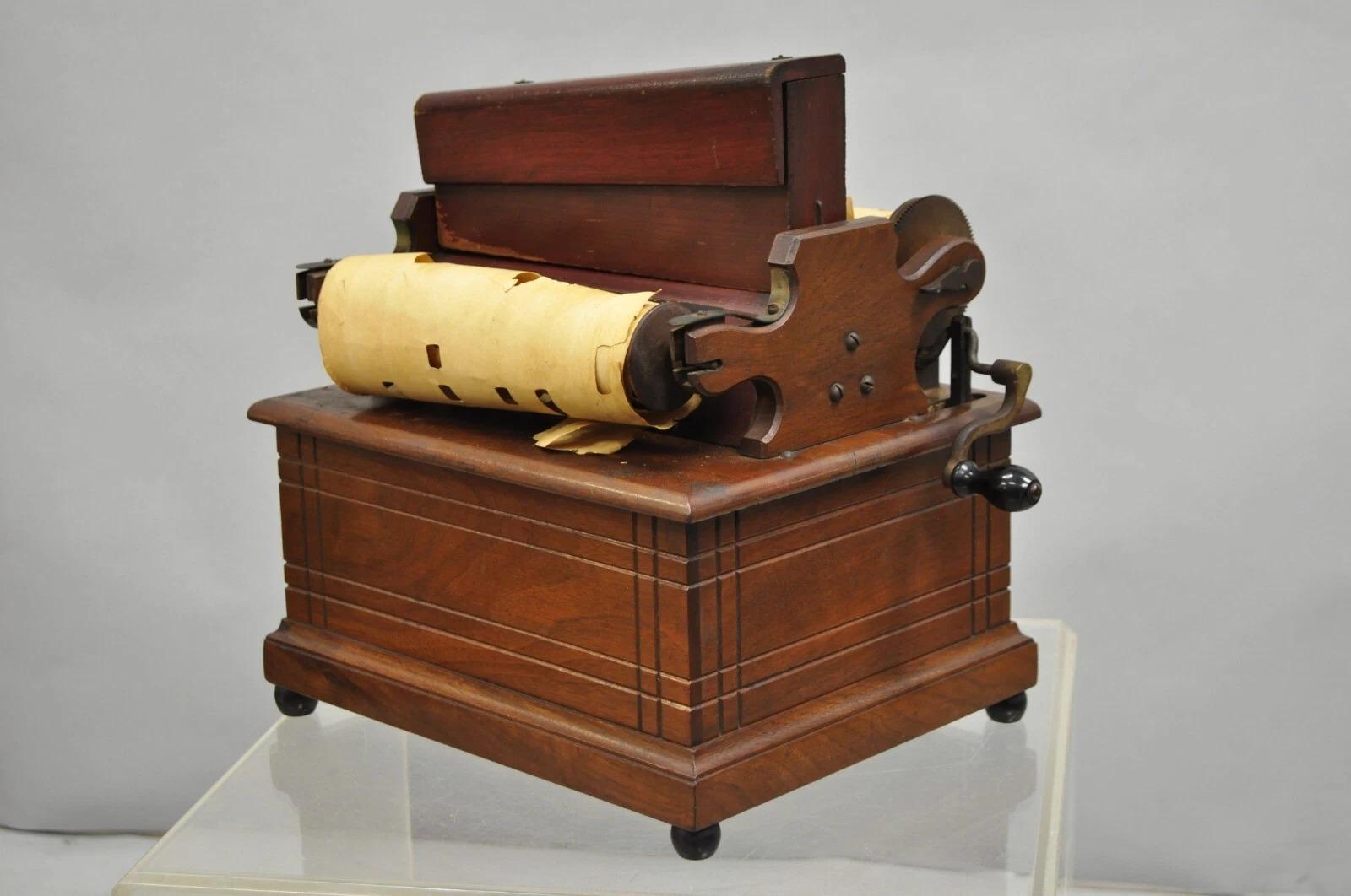 Autre Petite boîte à musique victorienne ancienne Clariona Merritt Gally 14 Reed Pipe Organette en vente
