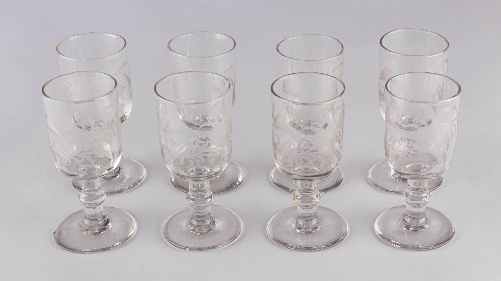 Antike viktorianische Collection Set 8 geätzten Glas trinken Weingläser Kelche 

Kontinentale 
Glas
Ende 19. Jahrhundert 

Abmessungen: H x T: 16cm x 7,5cm  

Dieses feine Weinglas-Set stammt aus dem späten 19. Jahrhundert, einer Zeit, in der