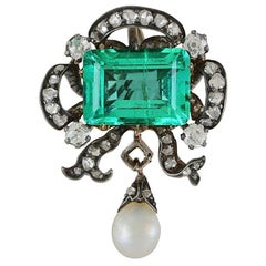 Antique pendentif victorien en émeraude de Colombie, perle et diamant ancienne mine Circa 1880