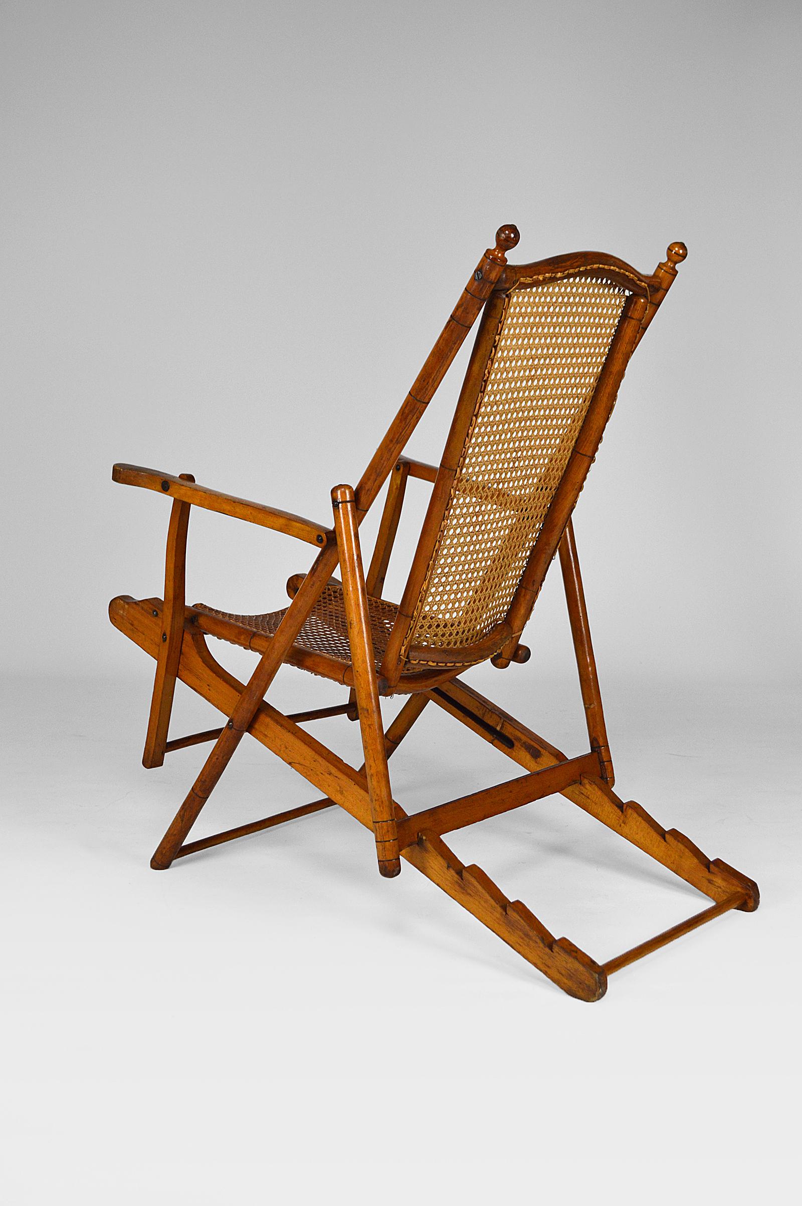 Early 20th Century Antique Victorian Colonial Folding Lounge Steamer Deck Chair / Armchair, 1900s For Sale