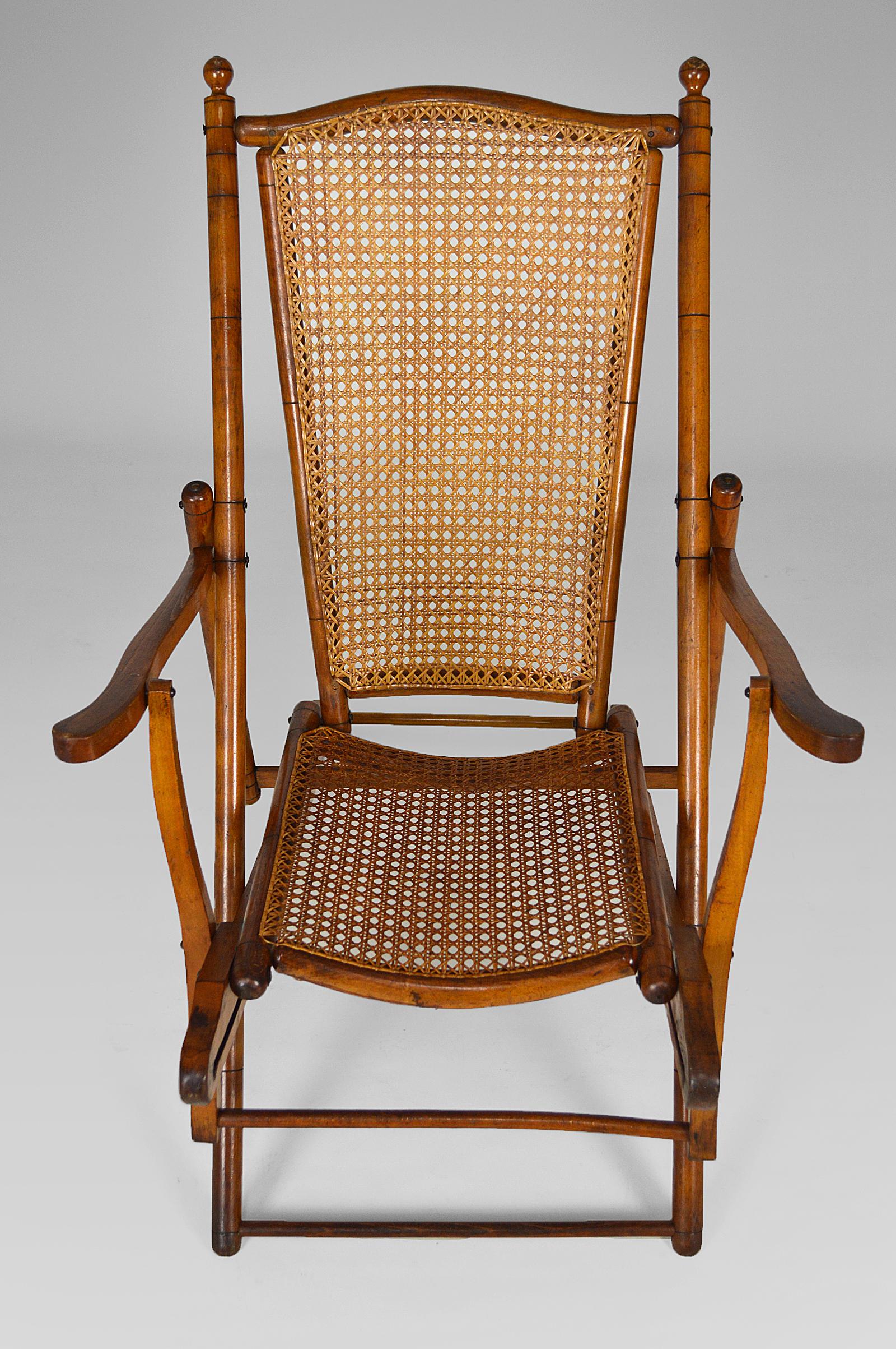 Cane Antique Victorian Colonial Folding Lounge Steamer Deck Chair / Armchair, 1900s For Sale