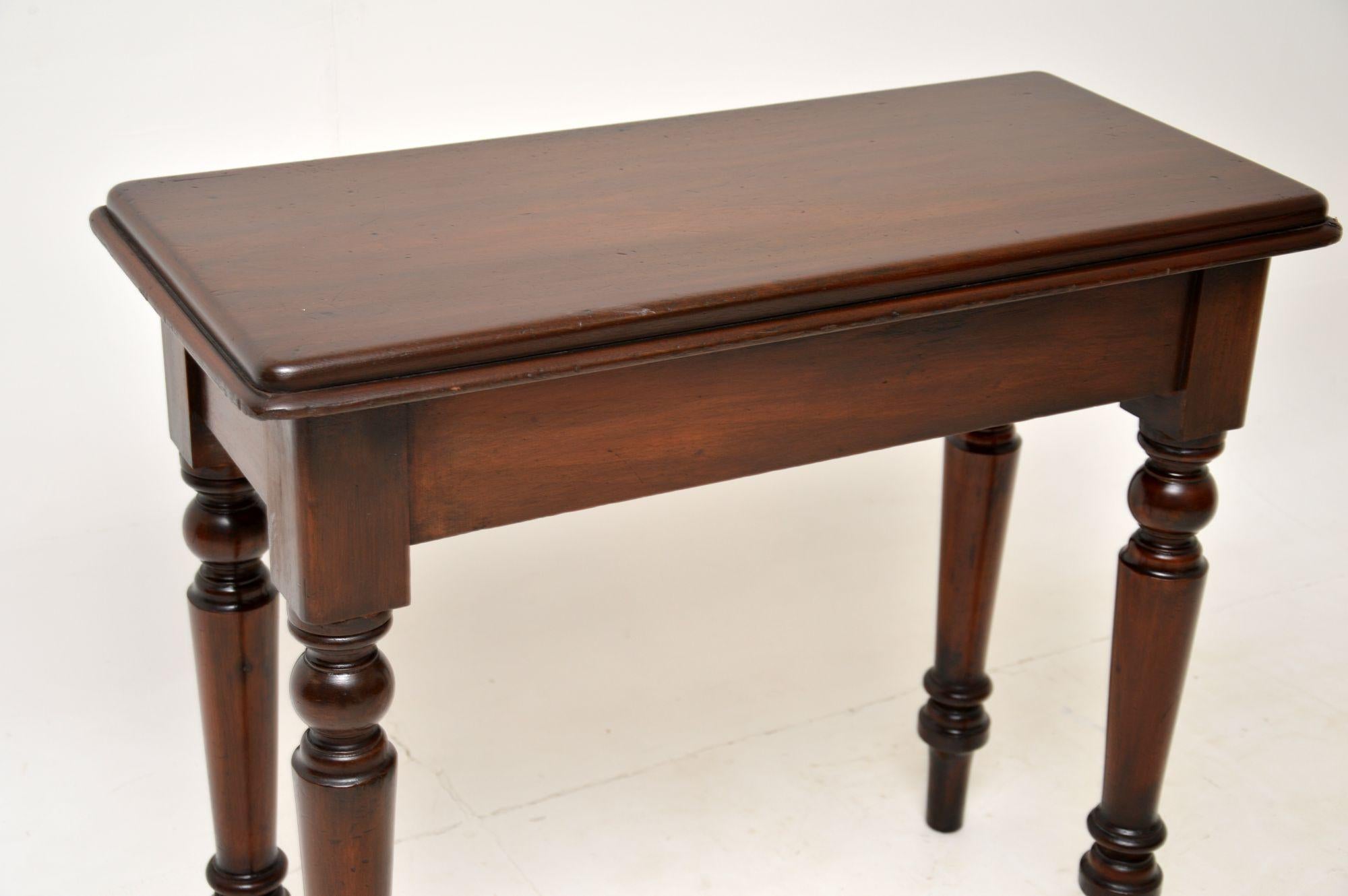 Late 19th Century Antique Victorian Console / Side Table