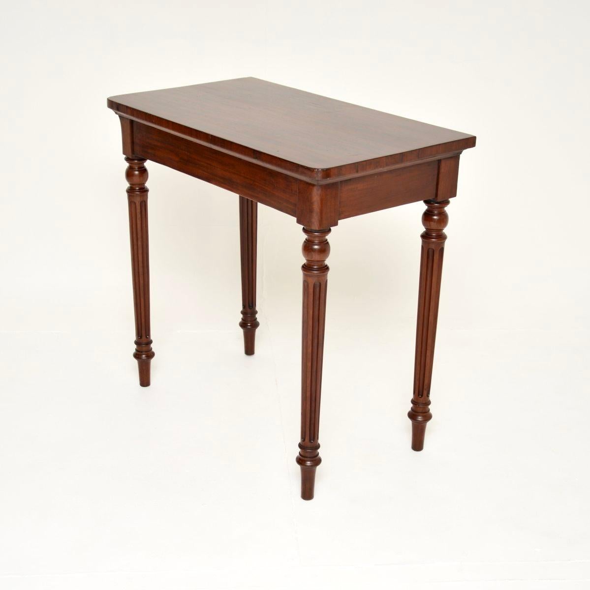 Britannique Antique Victorian Console Table en vente