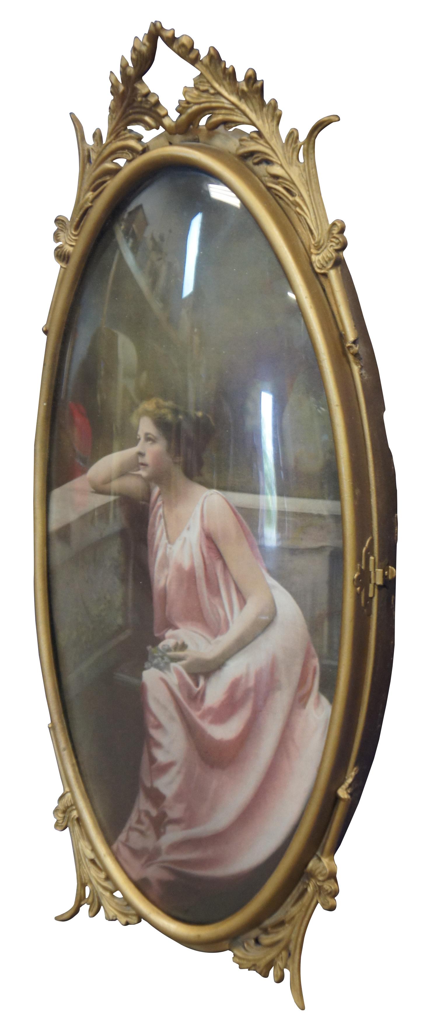 oval picture frame with convex glass