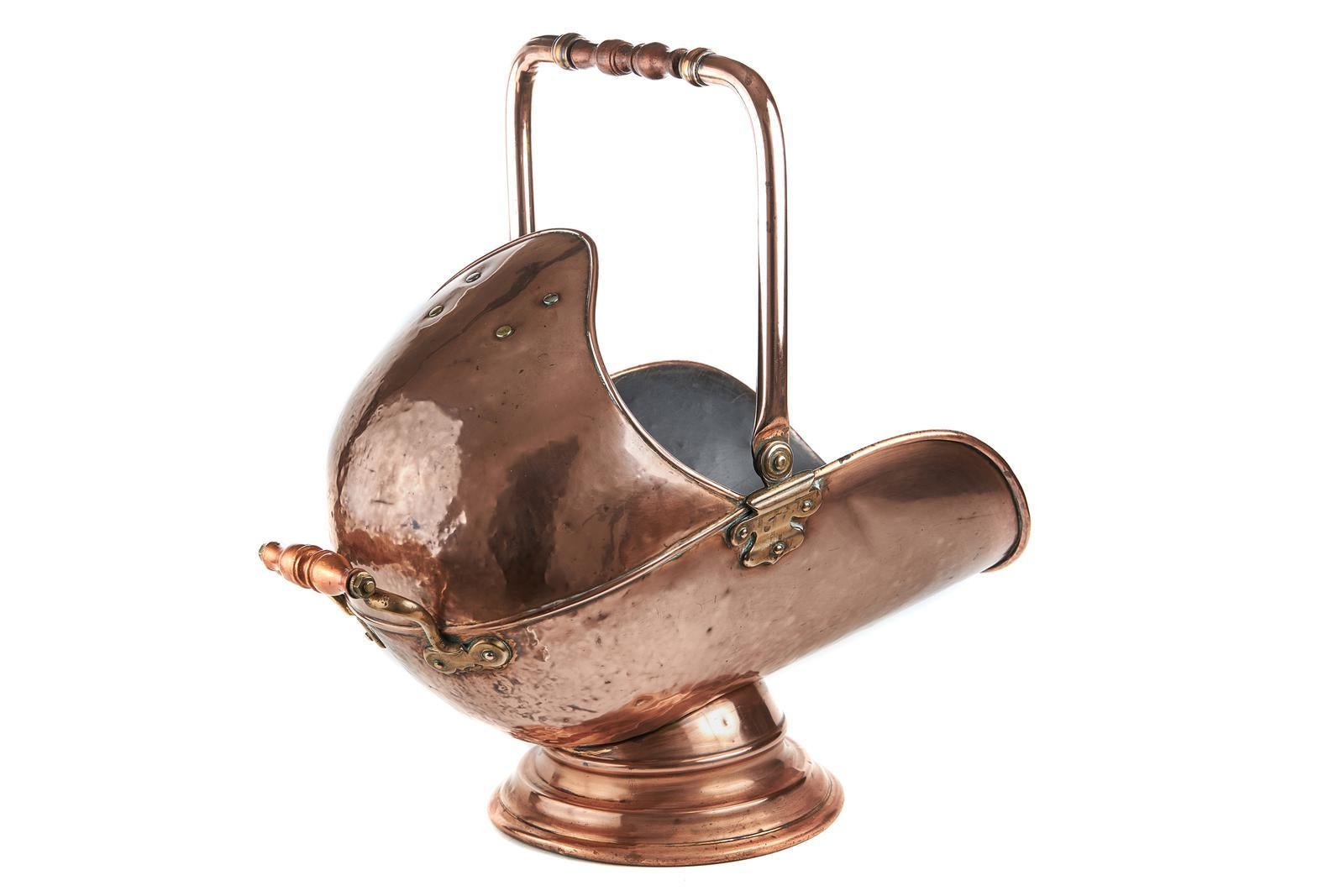 Antique casque victorien en cuivre en vente 2
