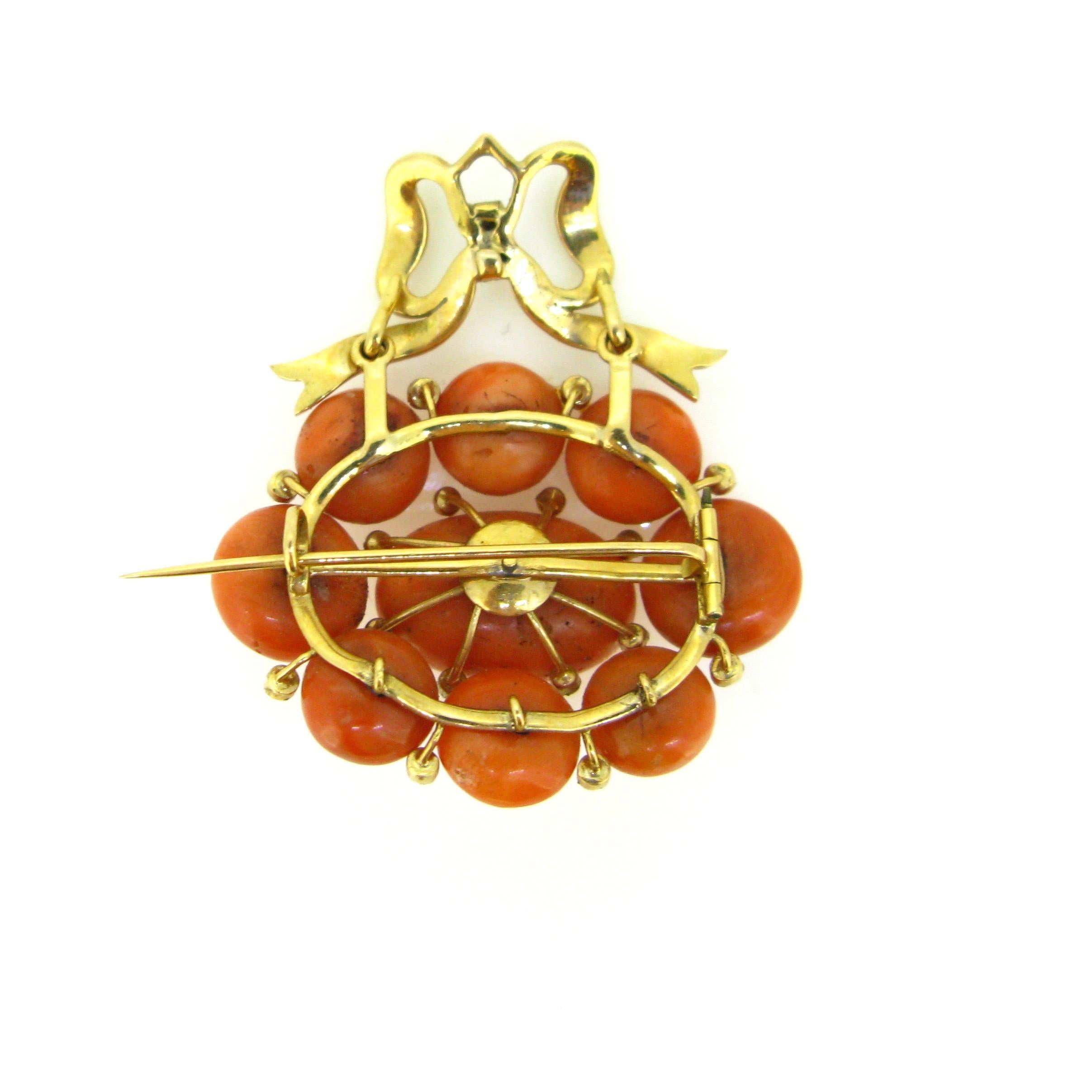 Antique Victorian Coral Beads Seed Pearls Yellow Gold Convertible Brooch Pendant In Good Condition In London, GB