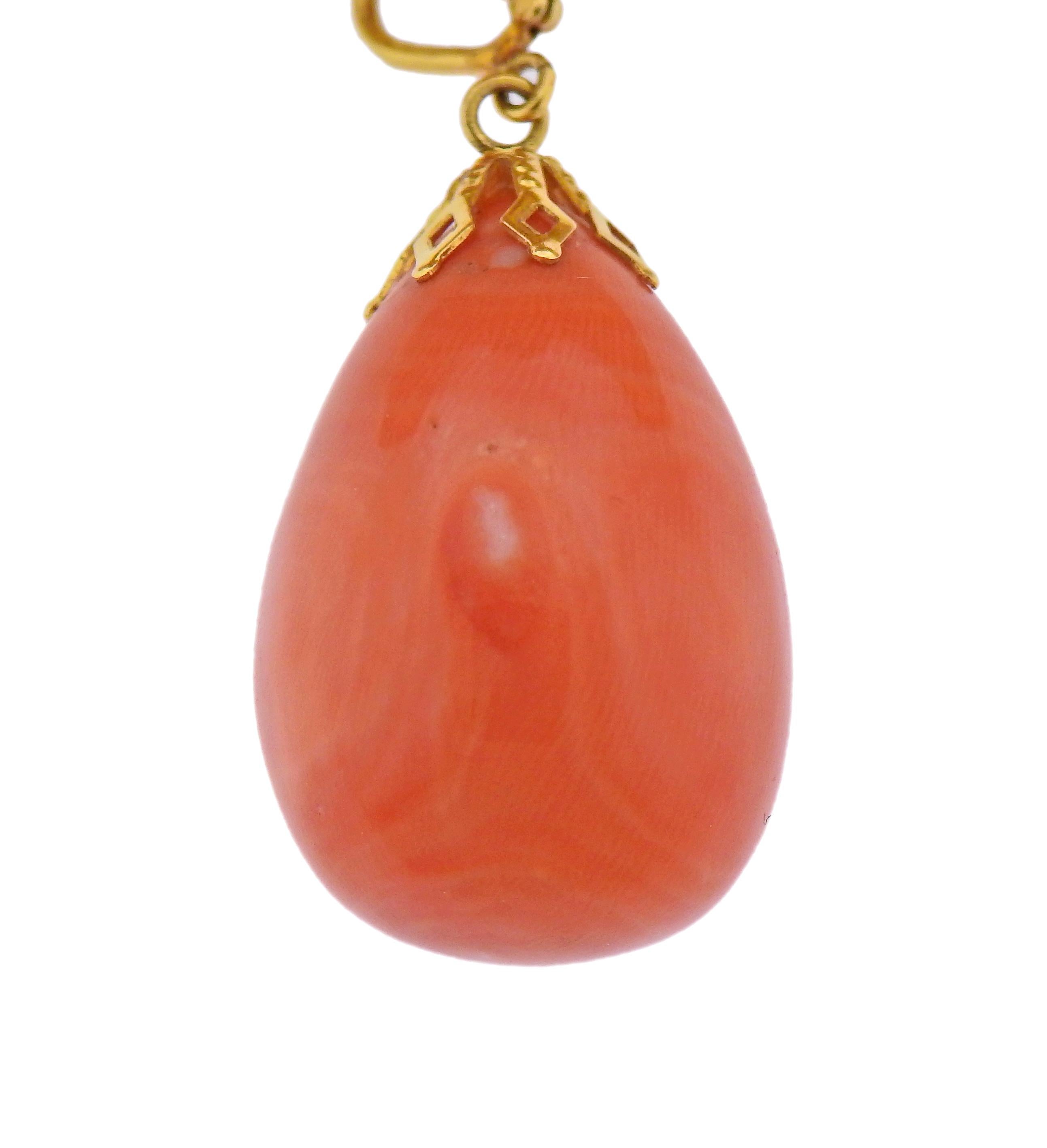 Antique Victorian 14k gold brooch, featuring teardrop coral (approx. 25 x 18.3mm) Brooch measures 72mm x 74mm. Tested 14k. Weight - 32.9 grams.