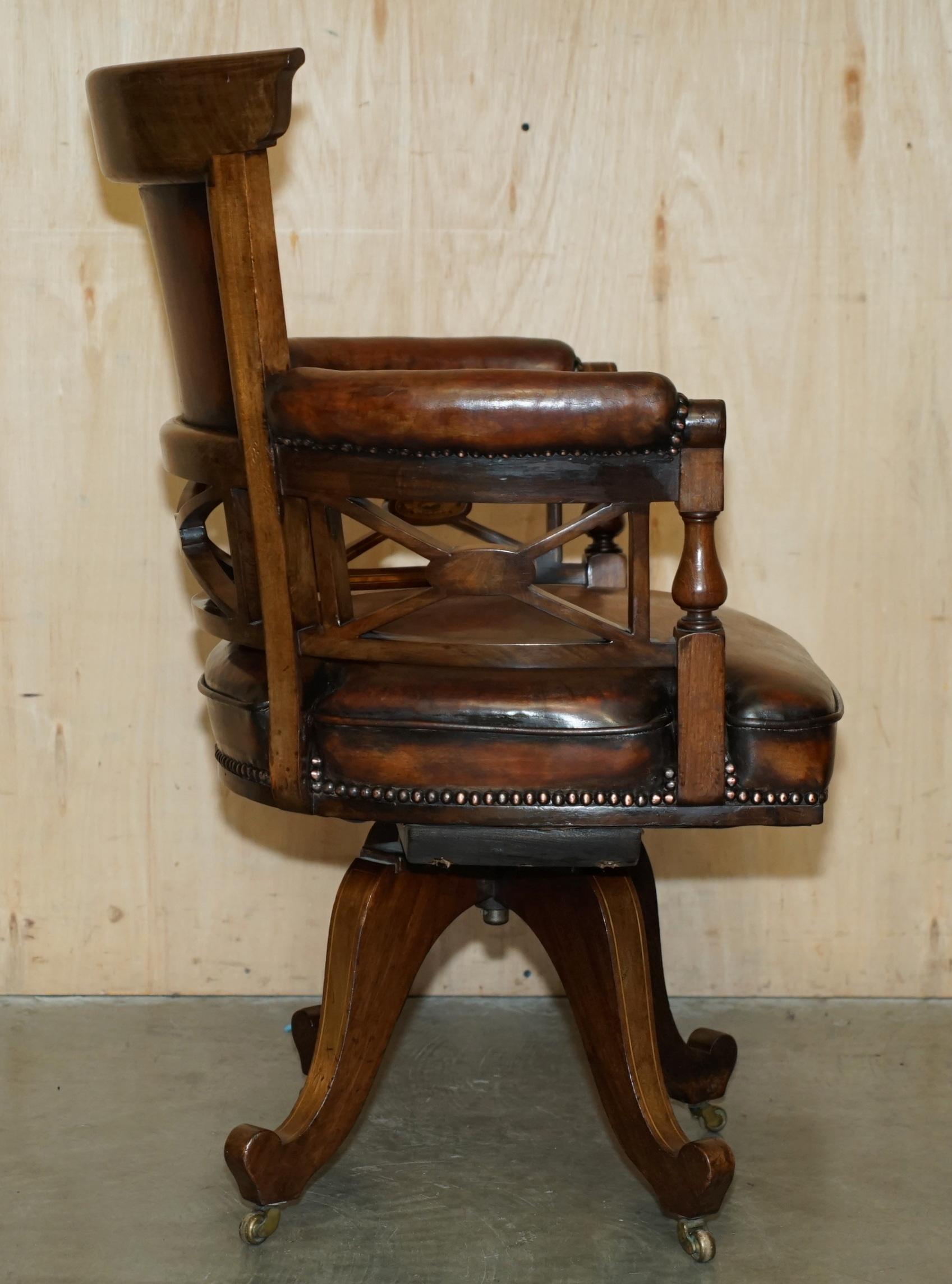 ANTIQUE VICTORIAN CORNELIUS V SMITH FULLY RESTORED BROWN LEATHER CAPTAINS CHAiR For Sale 8