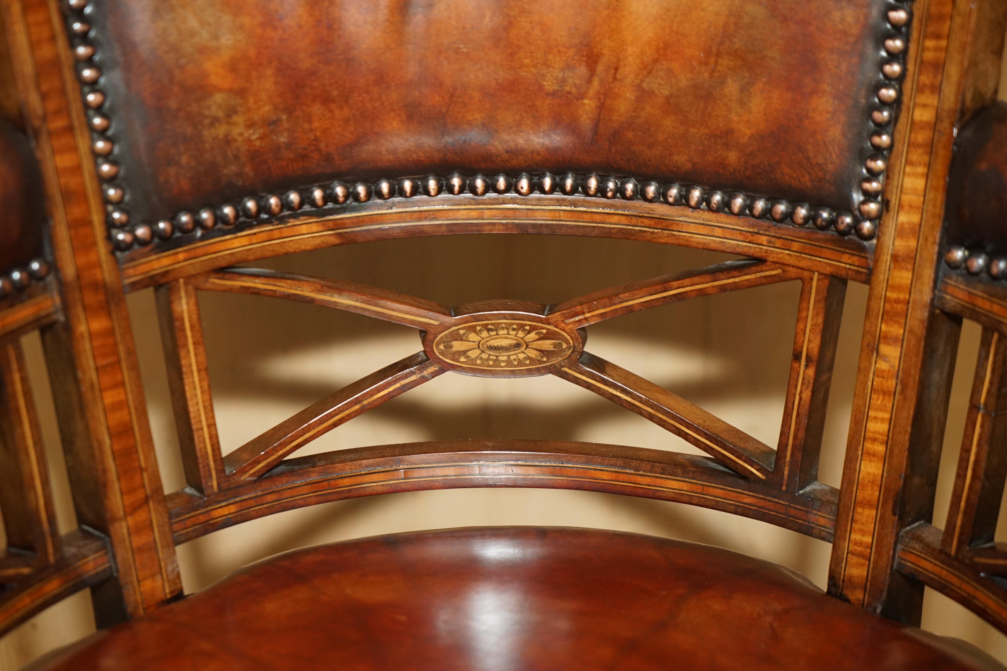 ANTIQUE VICTORIAN CORNELIUS V SMITH FULLY RESTORED BROWN LEATHER CAPTAINS CHAiR In Good Condition For Sale In West Sussex, Pulborough
