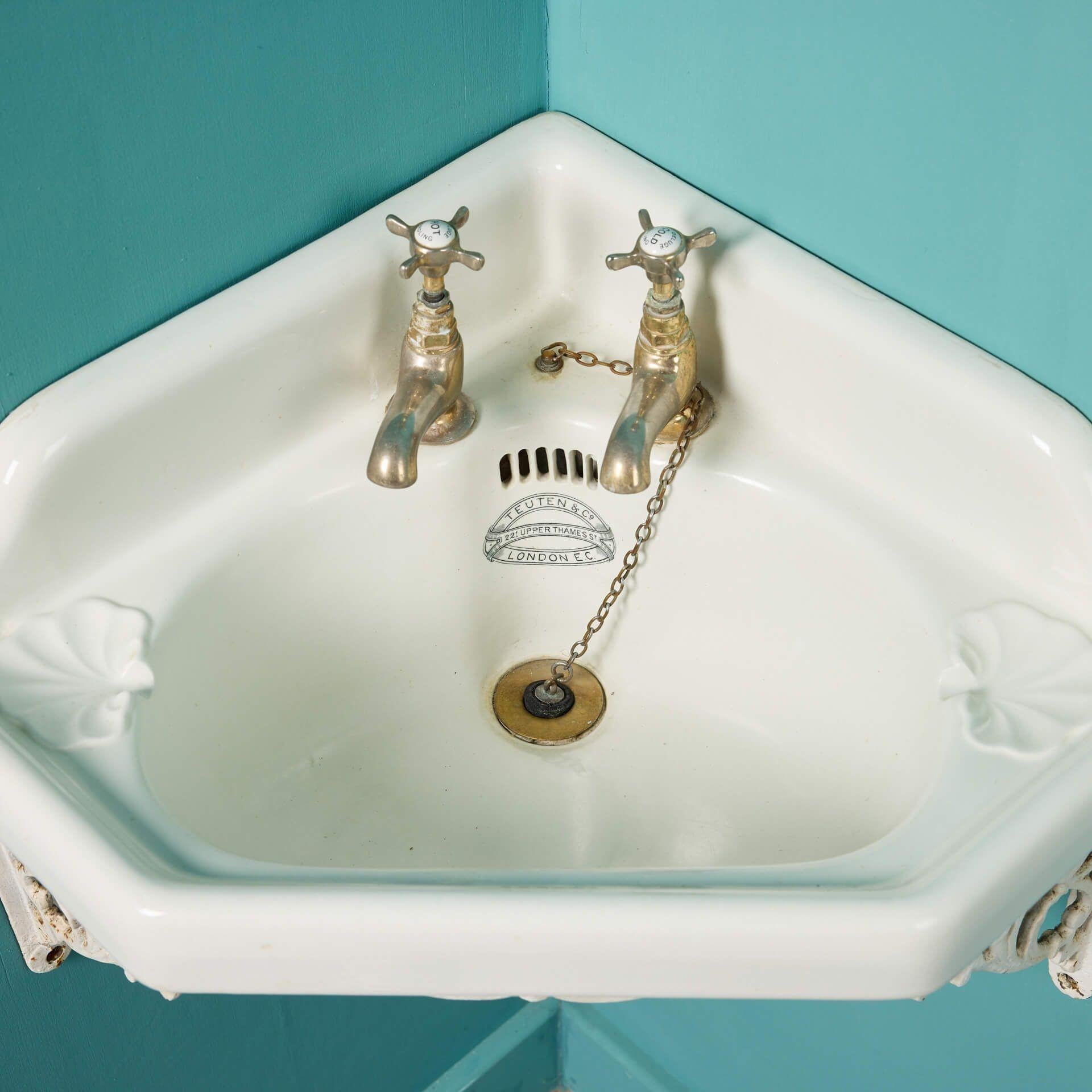 English Antique Victorian Corner Sink with Wall Bracket For Sale
