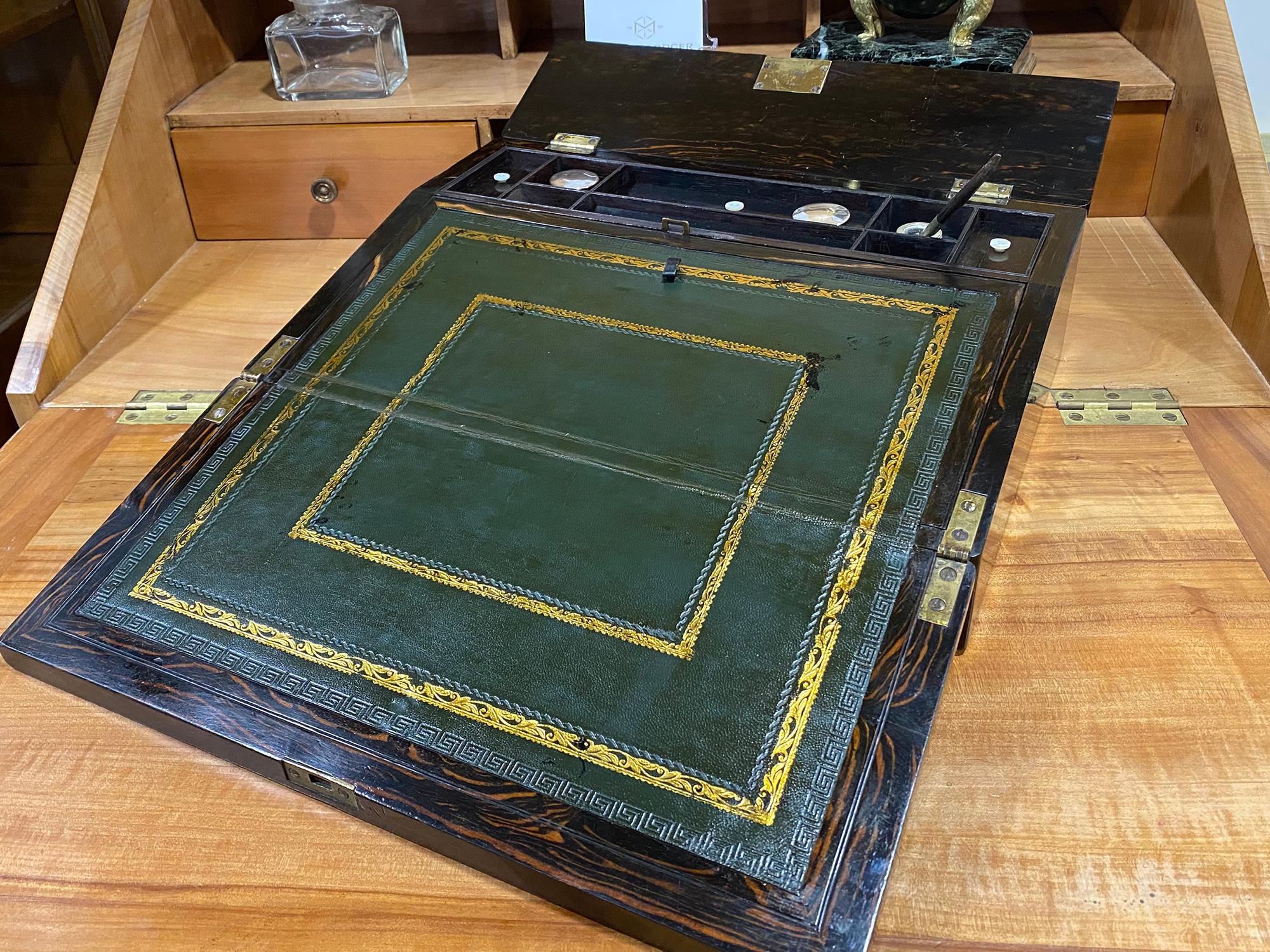 Pendiente de escritura victoriana antigua de Coromandel y nácar de Richard Wathew en venta 4