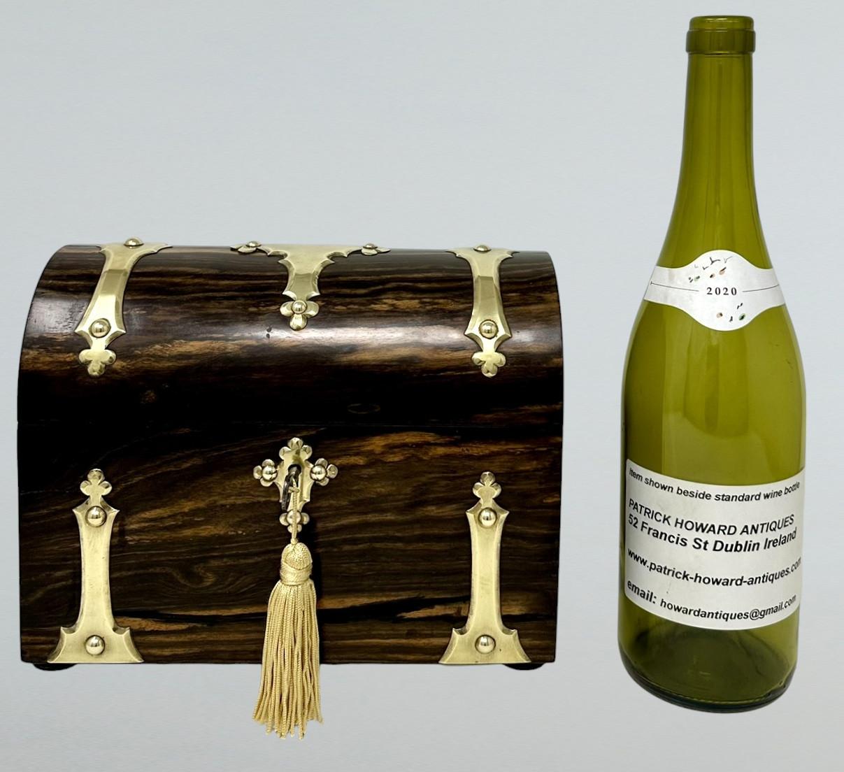 Ancienne boîte à écrire victorienne Coromandel en laiton et bois pour lettres de poste en vente 1