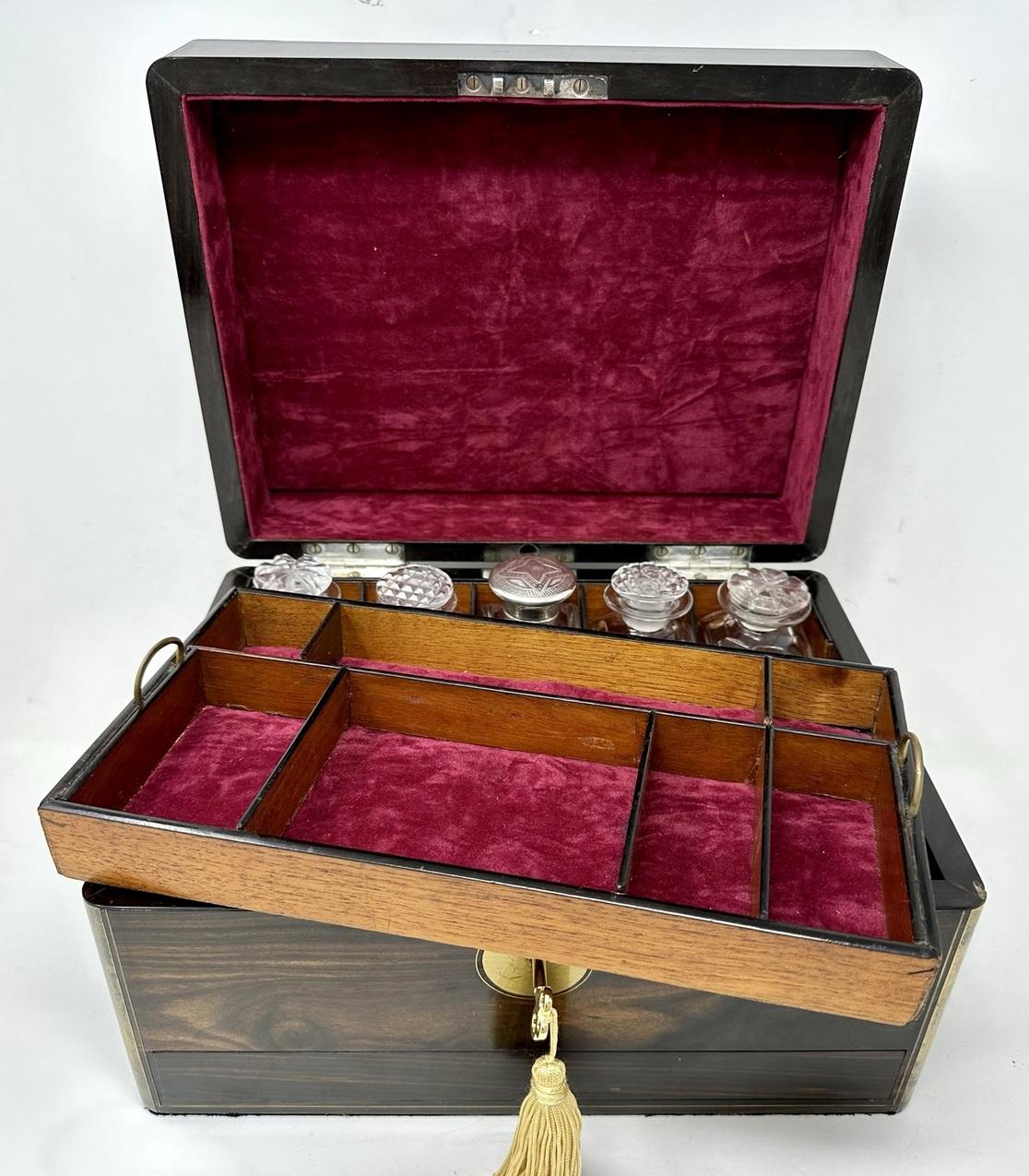 Antique Victorian Coromandel Wooden Lady's Gentlemans Vanity Jewelry Casket Box  In Good Condition For Sale In Dublin, Ireland