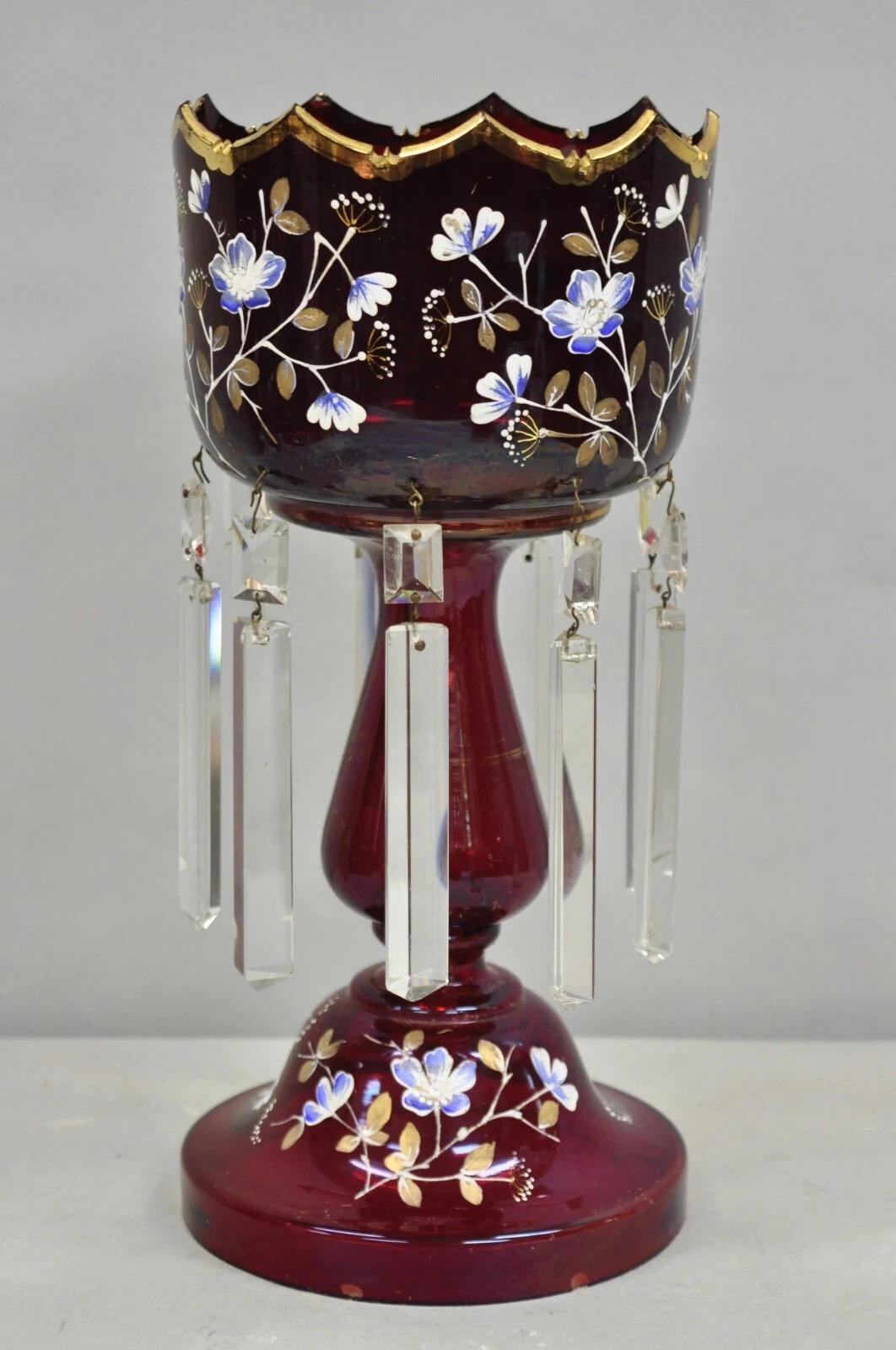Antiguo Jarrón Victoriano de Cristal de Arándano Pintado a Mano para Mantel con Cristales en venta 4