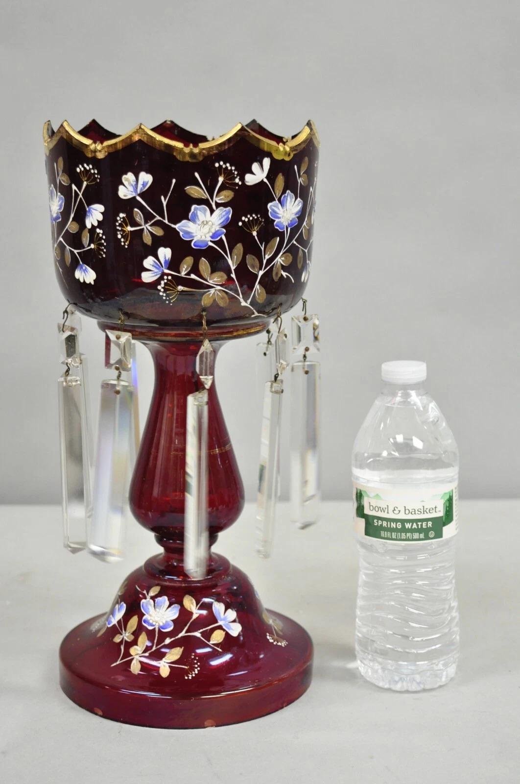 Antiguo Jarrón Victoriano de Cristal de Arándano Pintado a Mano para Mantel con Cristales. Principios del siglo XX. Medidas: 13,5