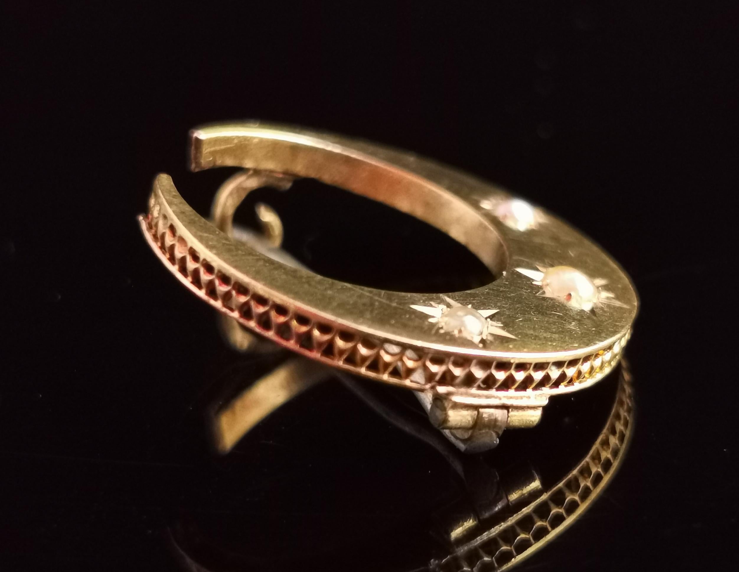 Antique Victorian Crescent Moon Brooch, 15k Gold and Split Pearl In Fair Condition In NEWARK, GB