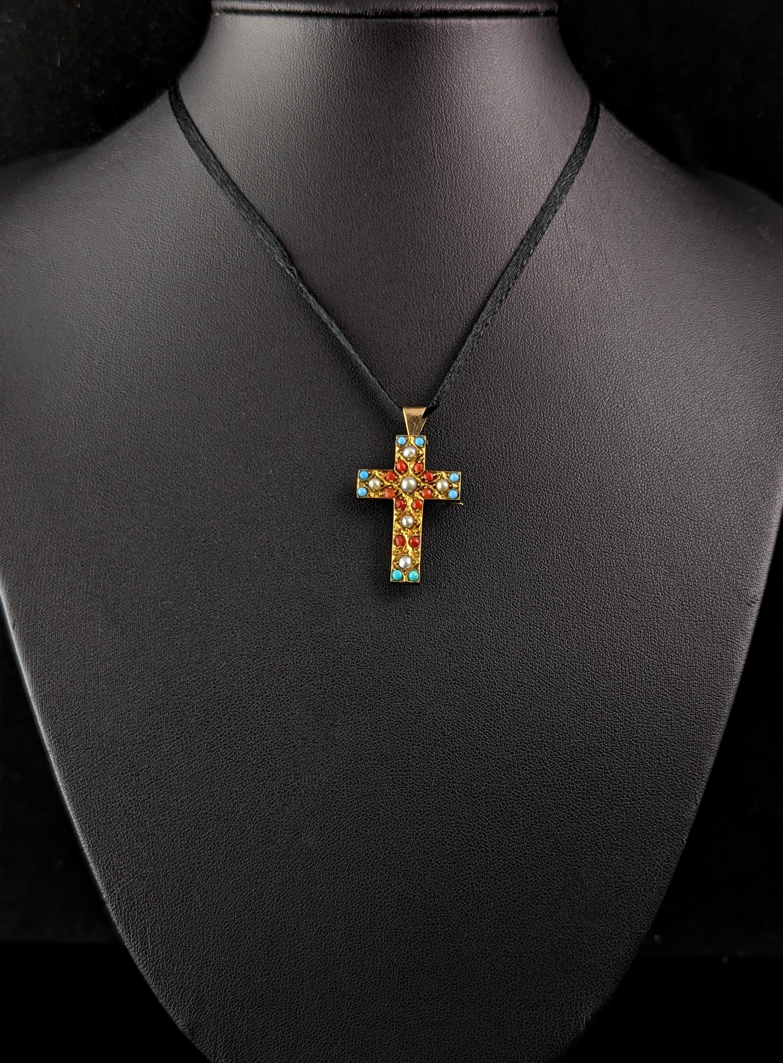 Taille cabochon Broche pendentif croix victorienne ancienne, perle et pâte, or 9 carats  en vente