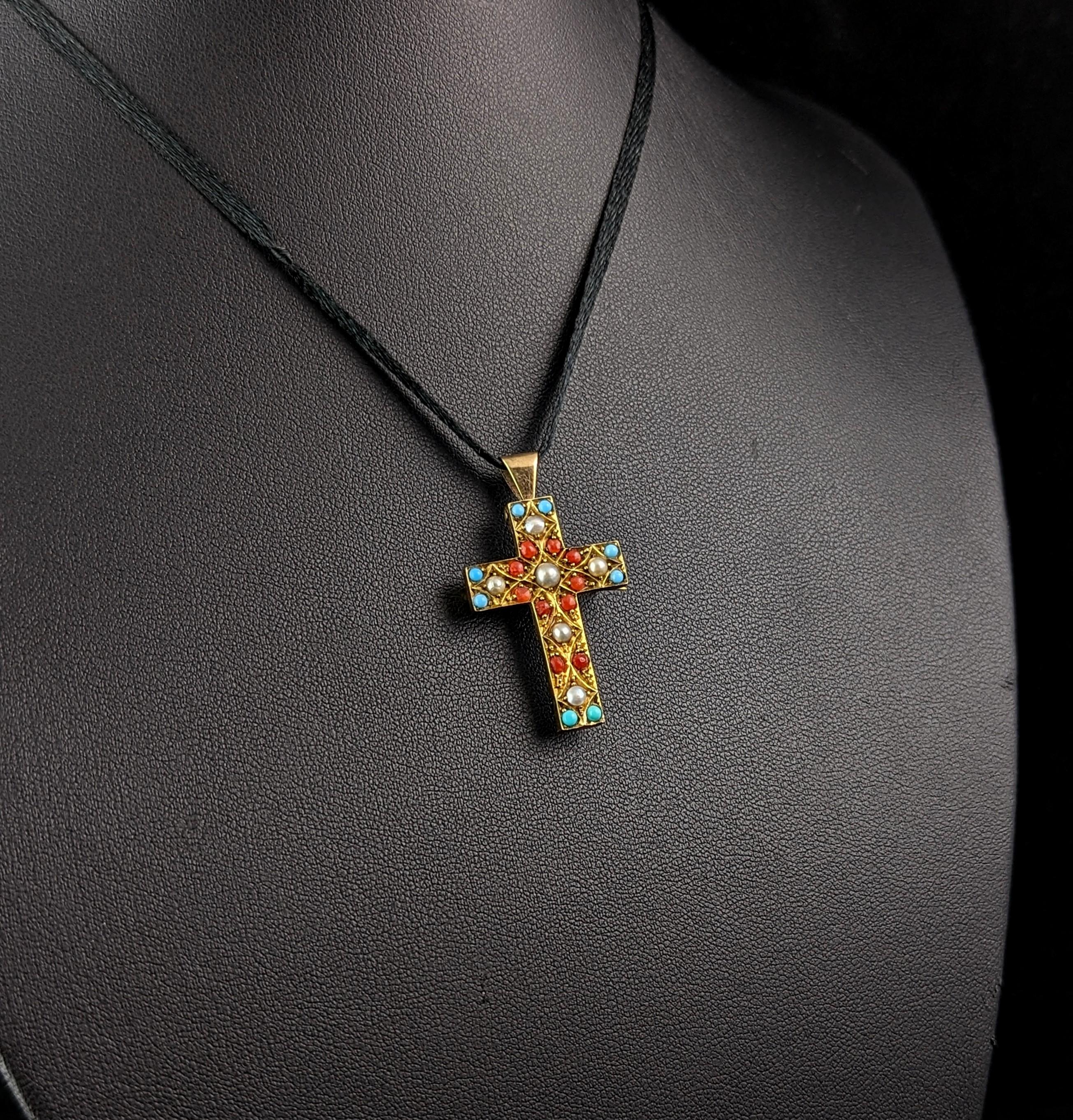 Broche pendentif croix victorienne ancienne, perle et pâte, or 9 carats  en vente 3